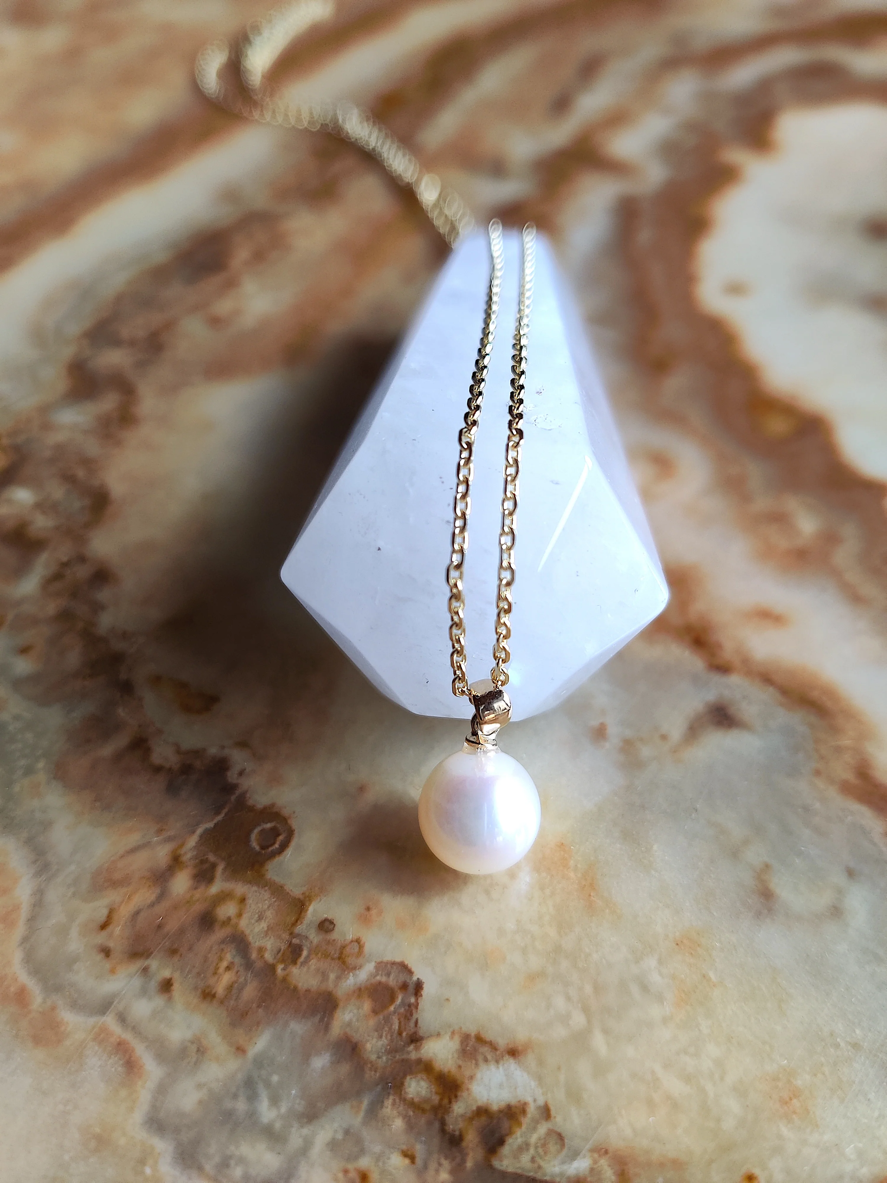 Hanger in 18k geel goud met zoetwater parel - Dori