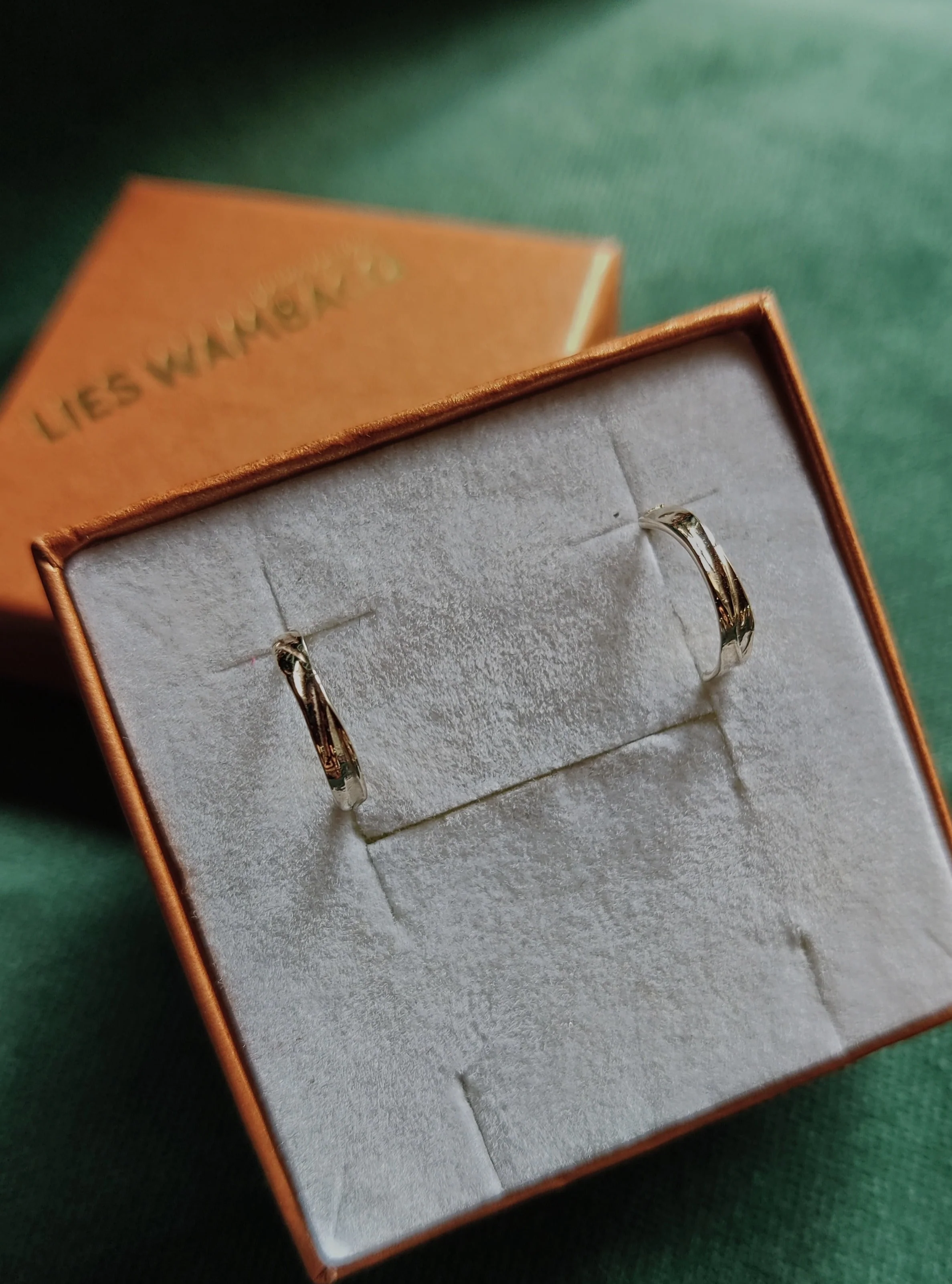 Oorbellen in 18k wit goud - Loesje