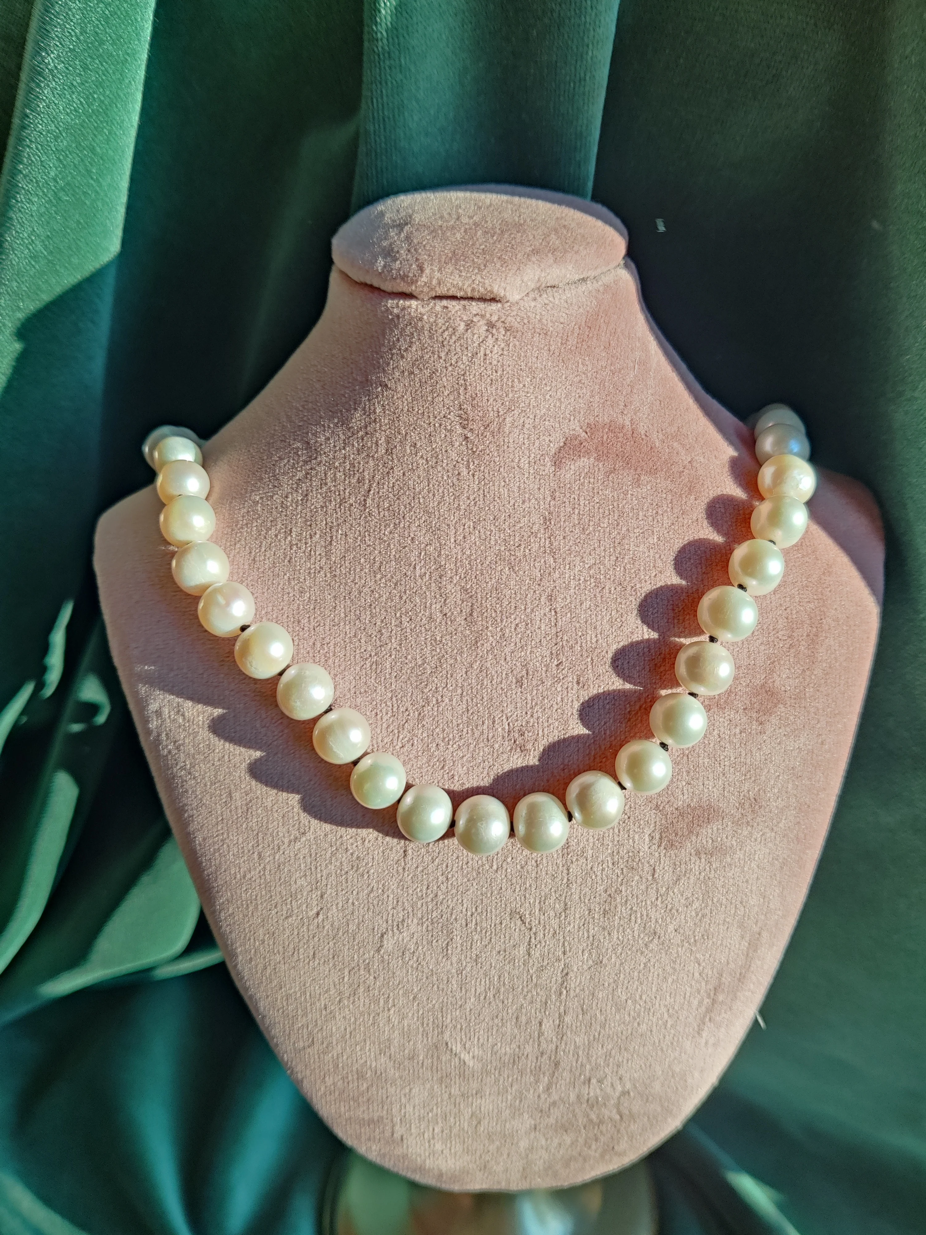 Parelsnoer met zilveren magneetsluiting: Elisabeth