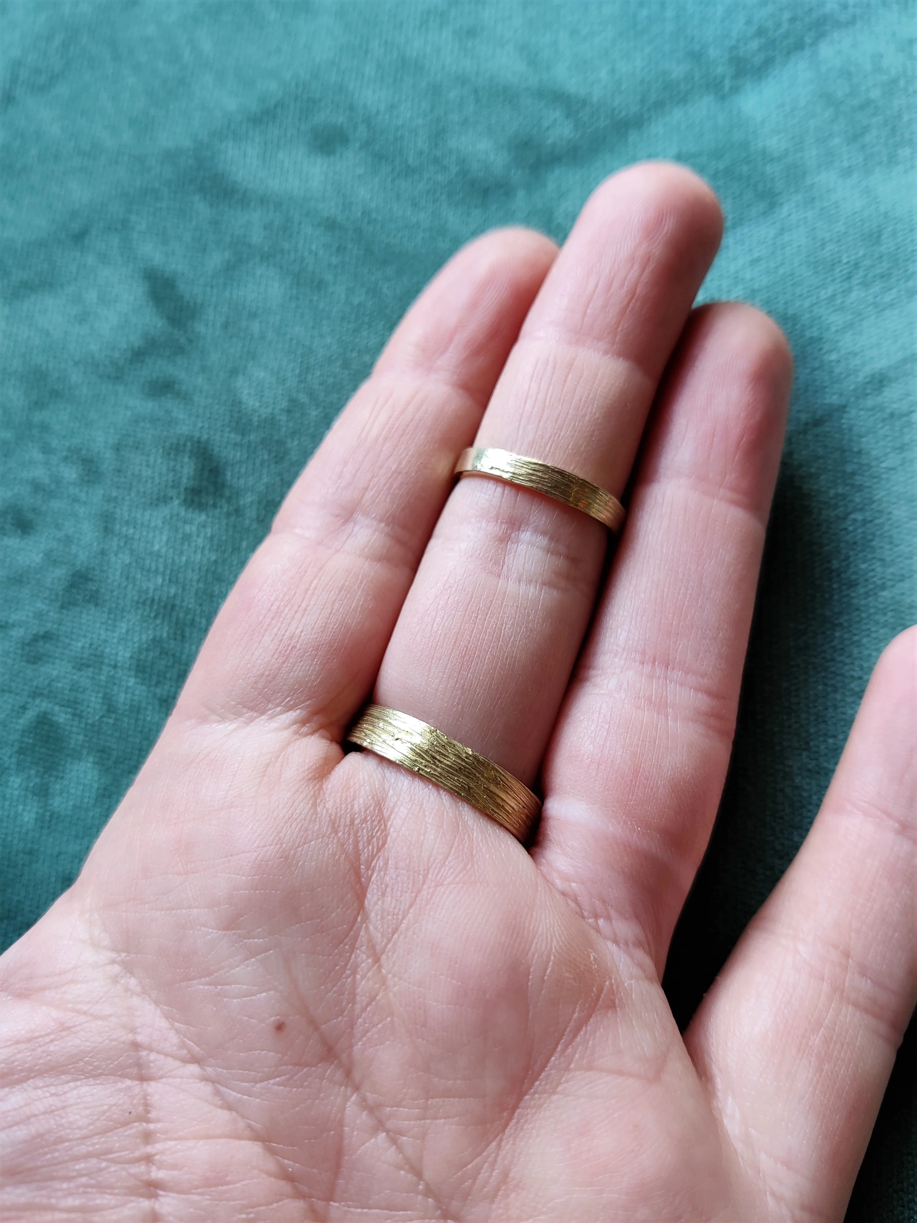 Trouwringen in 18k geel goud - Adam en Eva