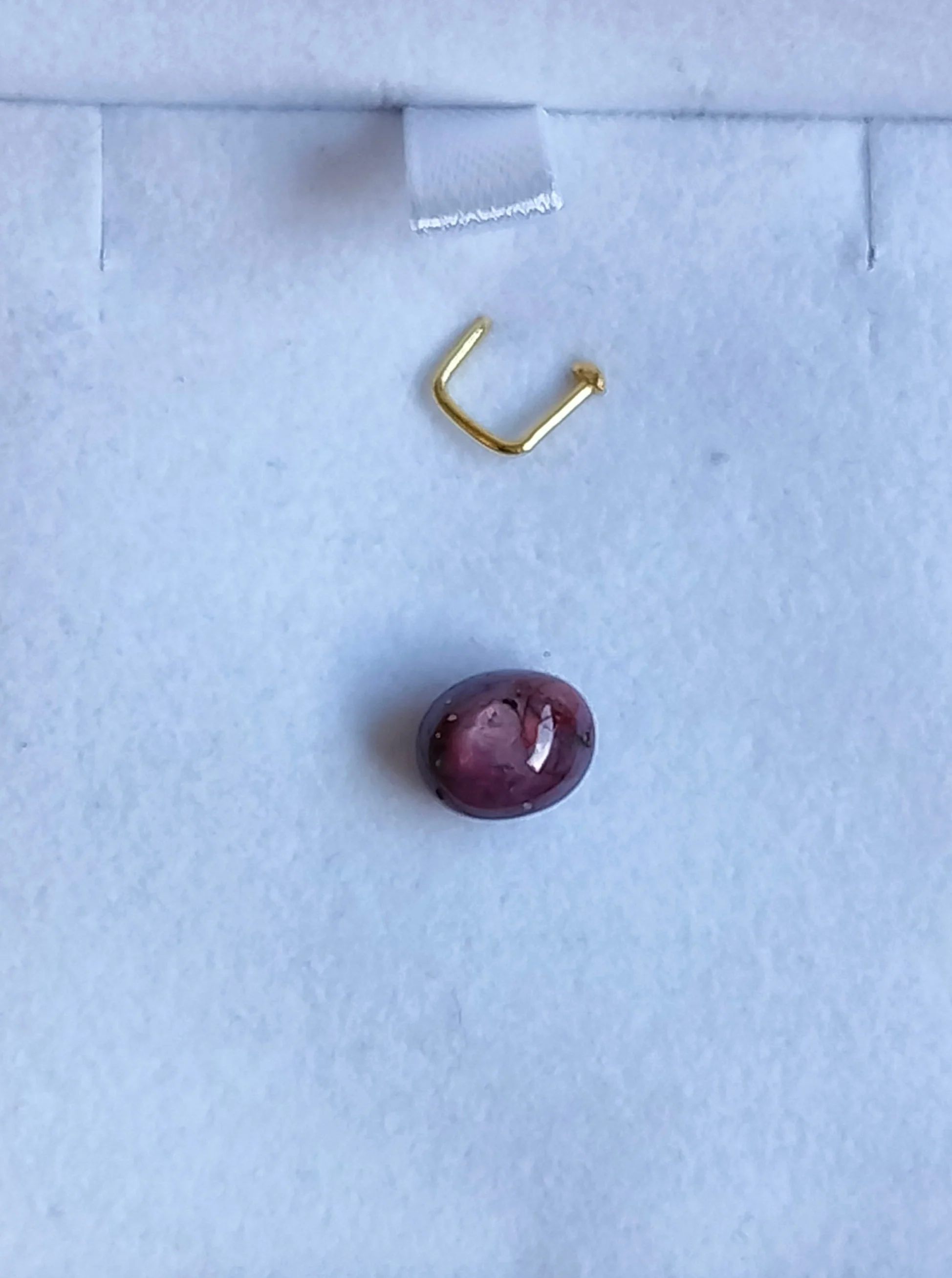 Ster robijn cabochon