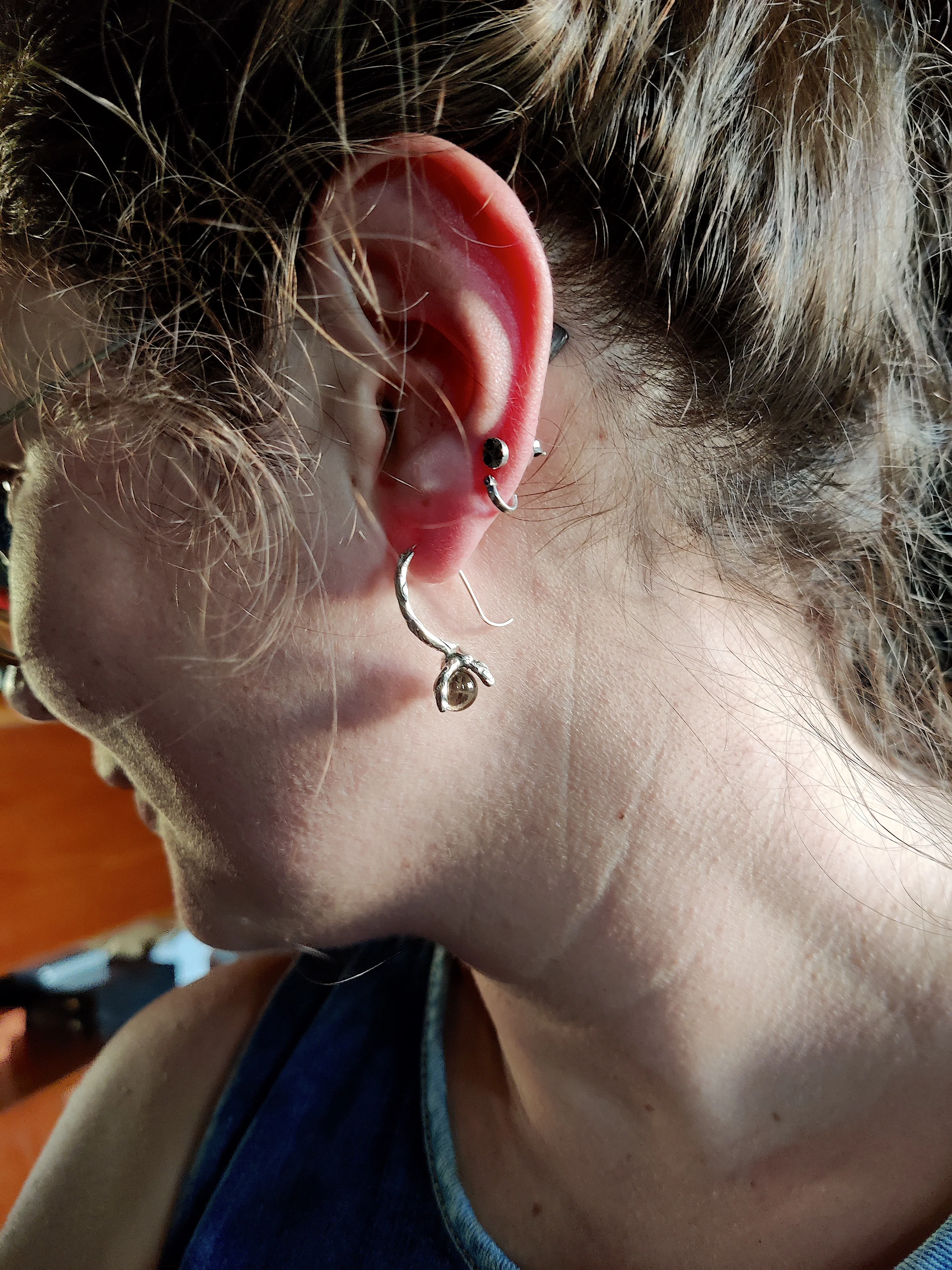 Oorbel zilver met bergkristal of rookkwarts: Julia