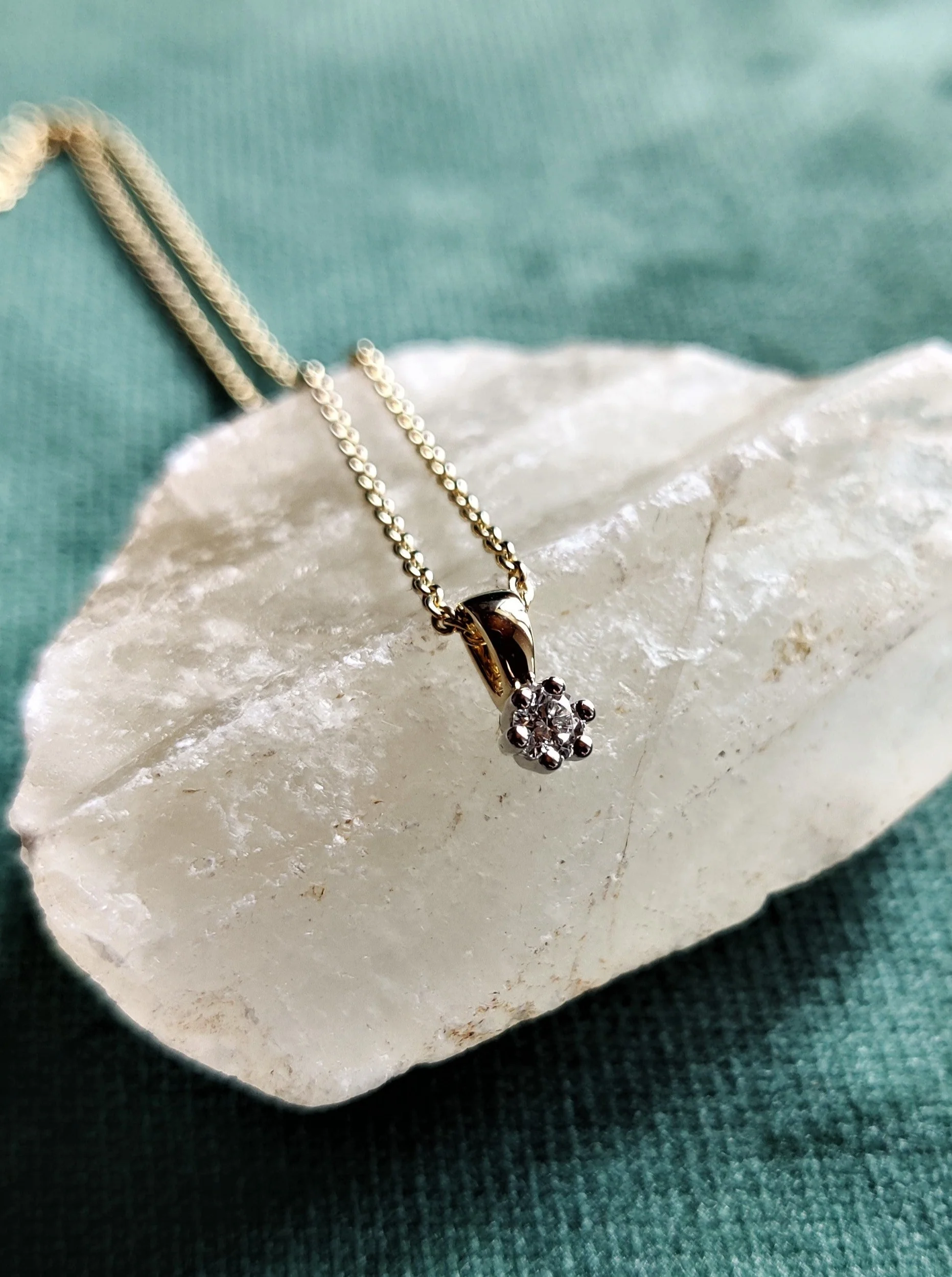 Hanger in 18K geel goud met diamant 0,10 ct - Iva