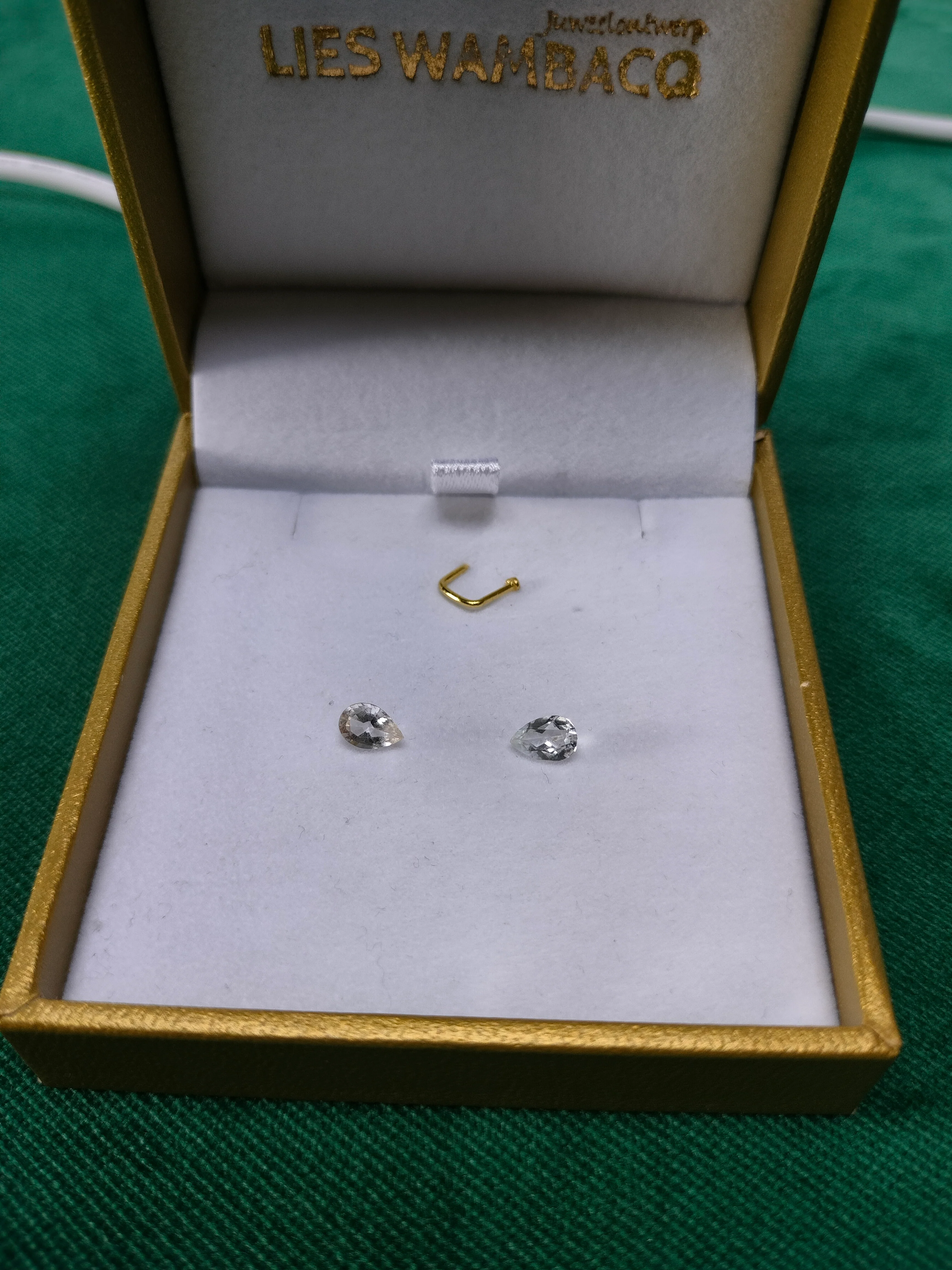 Witte edeltopaas peer