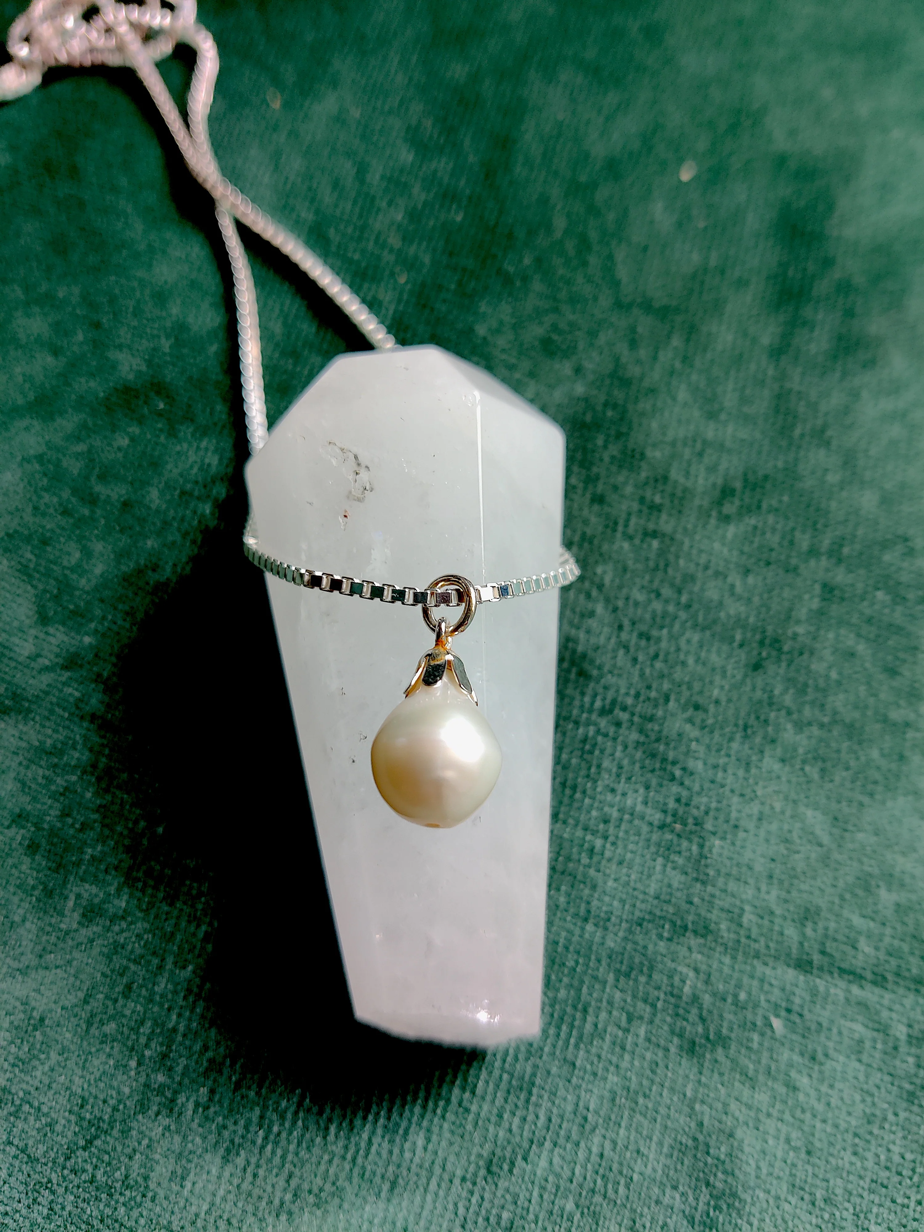 Hanger in zilver met zoetwater parel - Venus