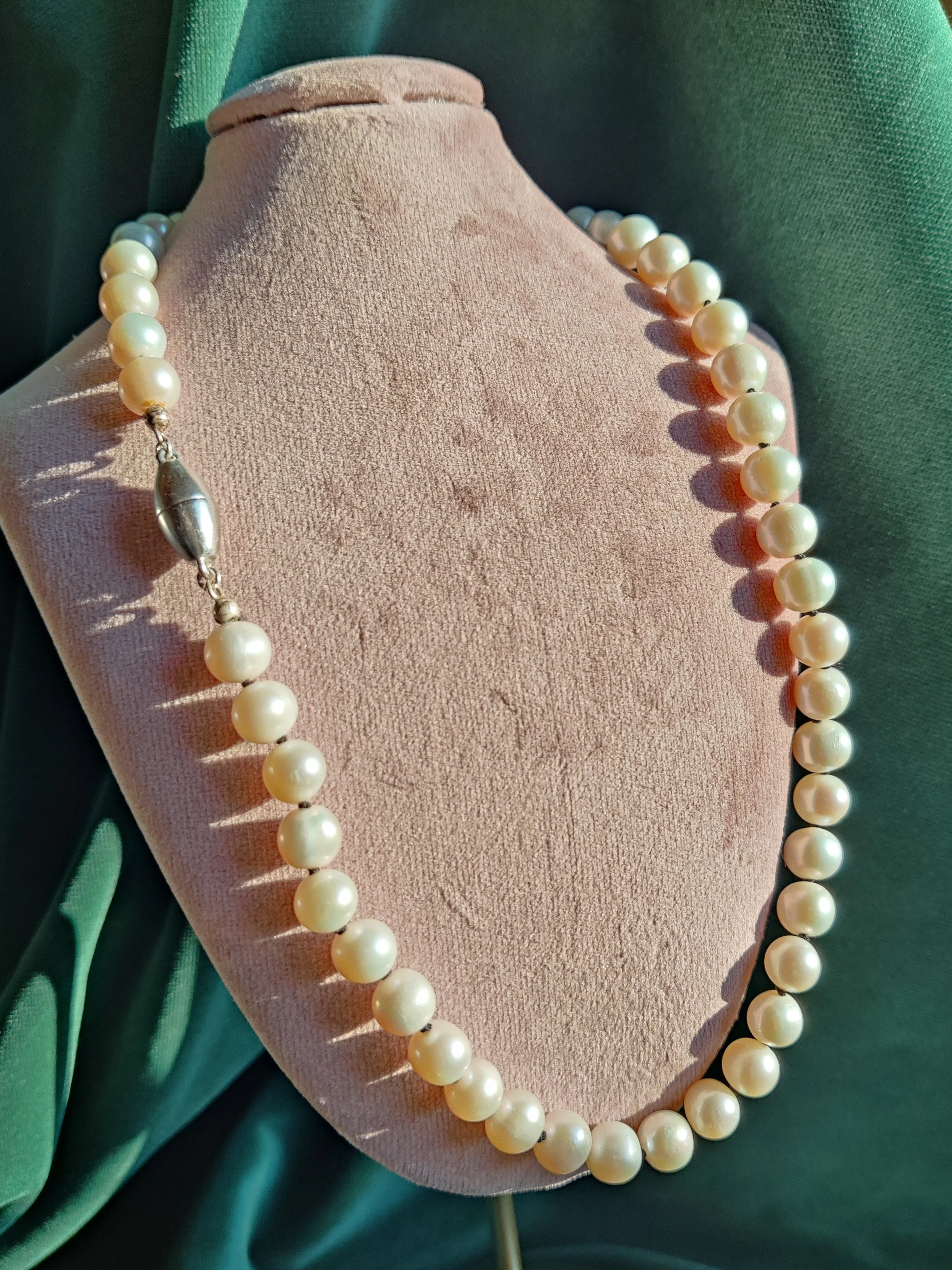 Parelsnoer met zilveren magneetsluiting: Elisabeth