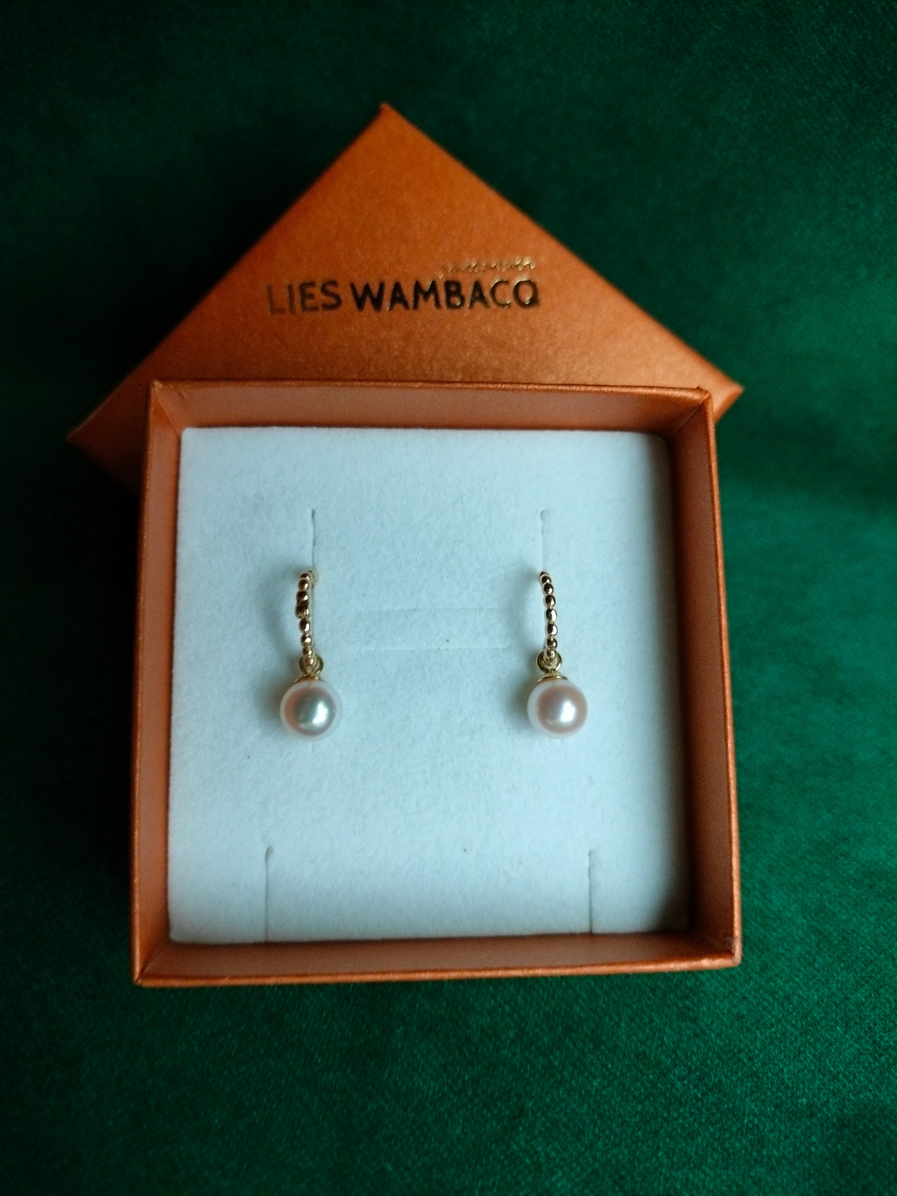 Oorringetjes in 14k geel goud met zoetwaterparel 7.5mm : Mathilde