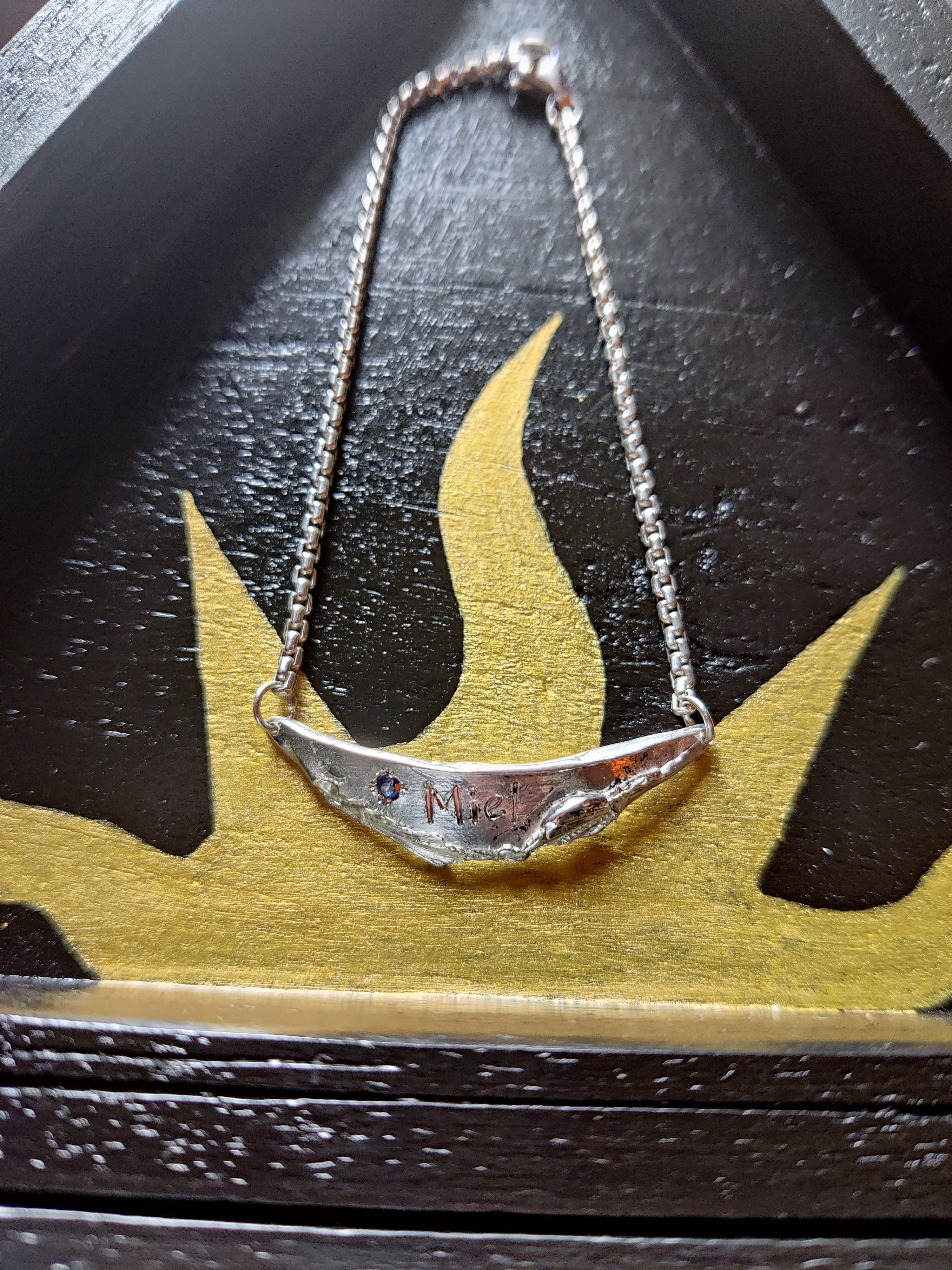 Armband in zilver met tanzaniet: op maat gemaakt.