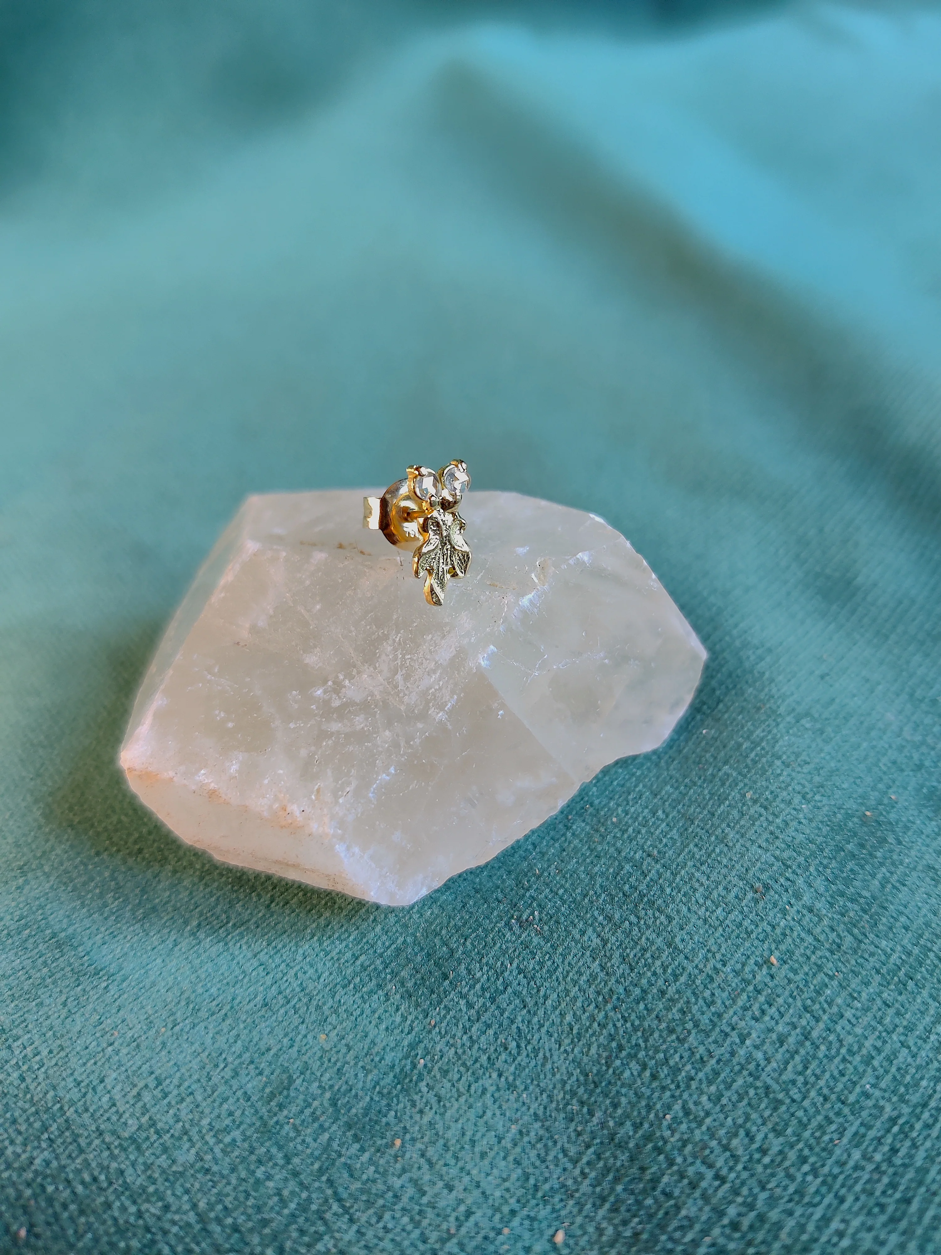 Losse oorsteker in 18K geel met diamant - Laurli