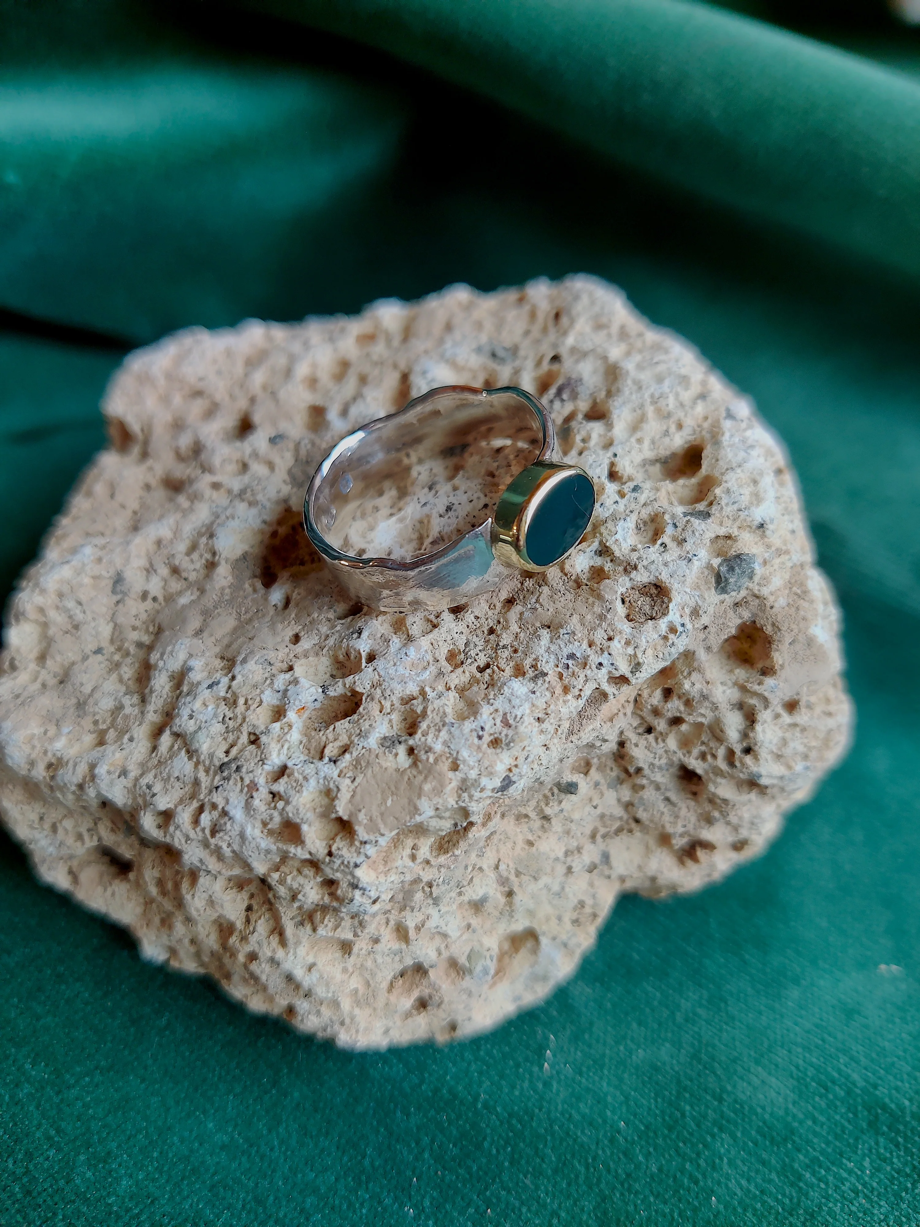 Ring in zilver met onyx: Docus