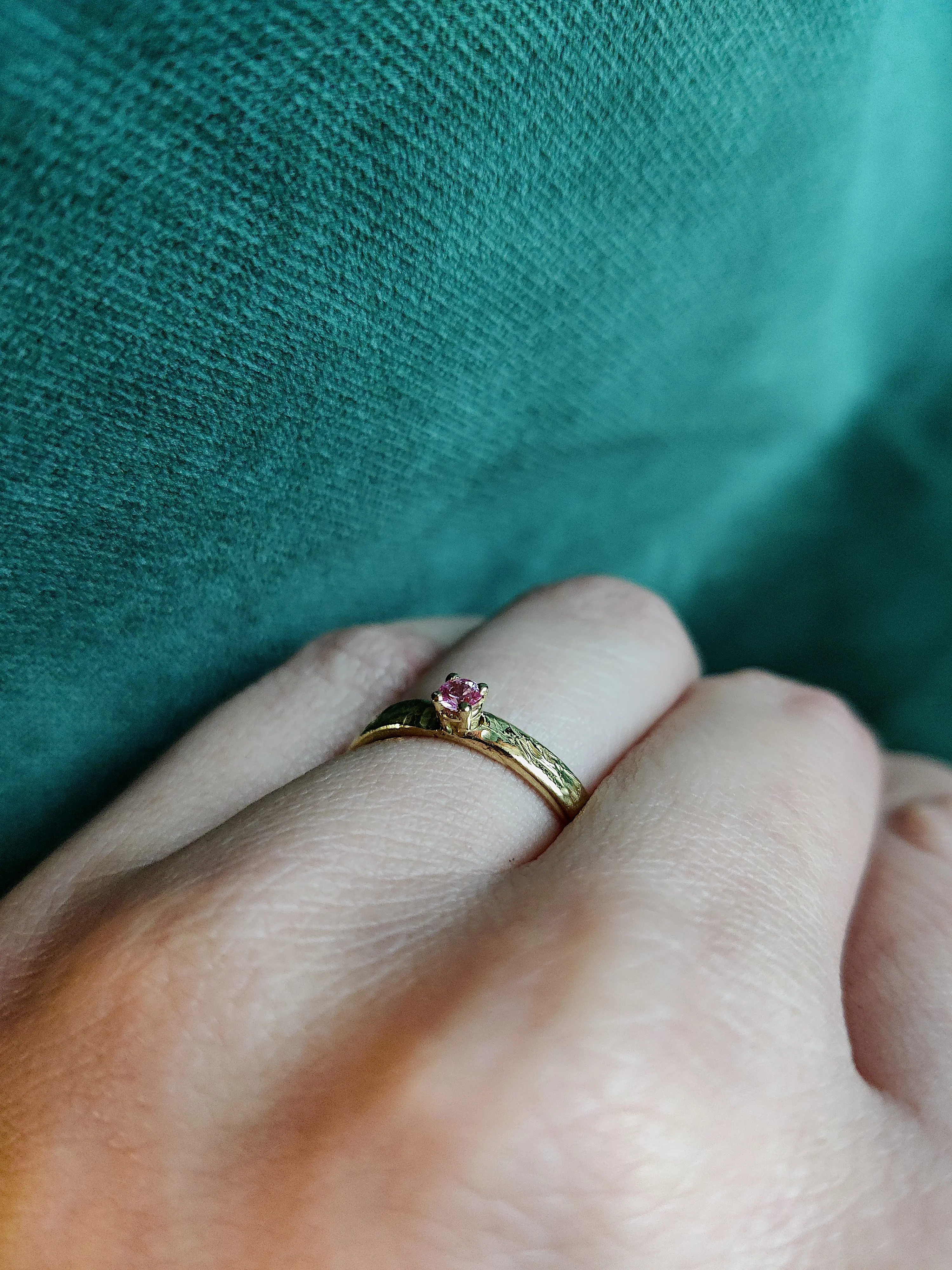 Ring in 18k geel goud met saffier - Brigitte