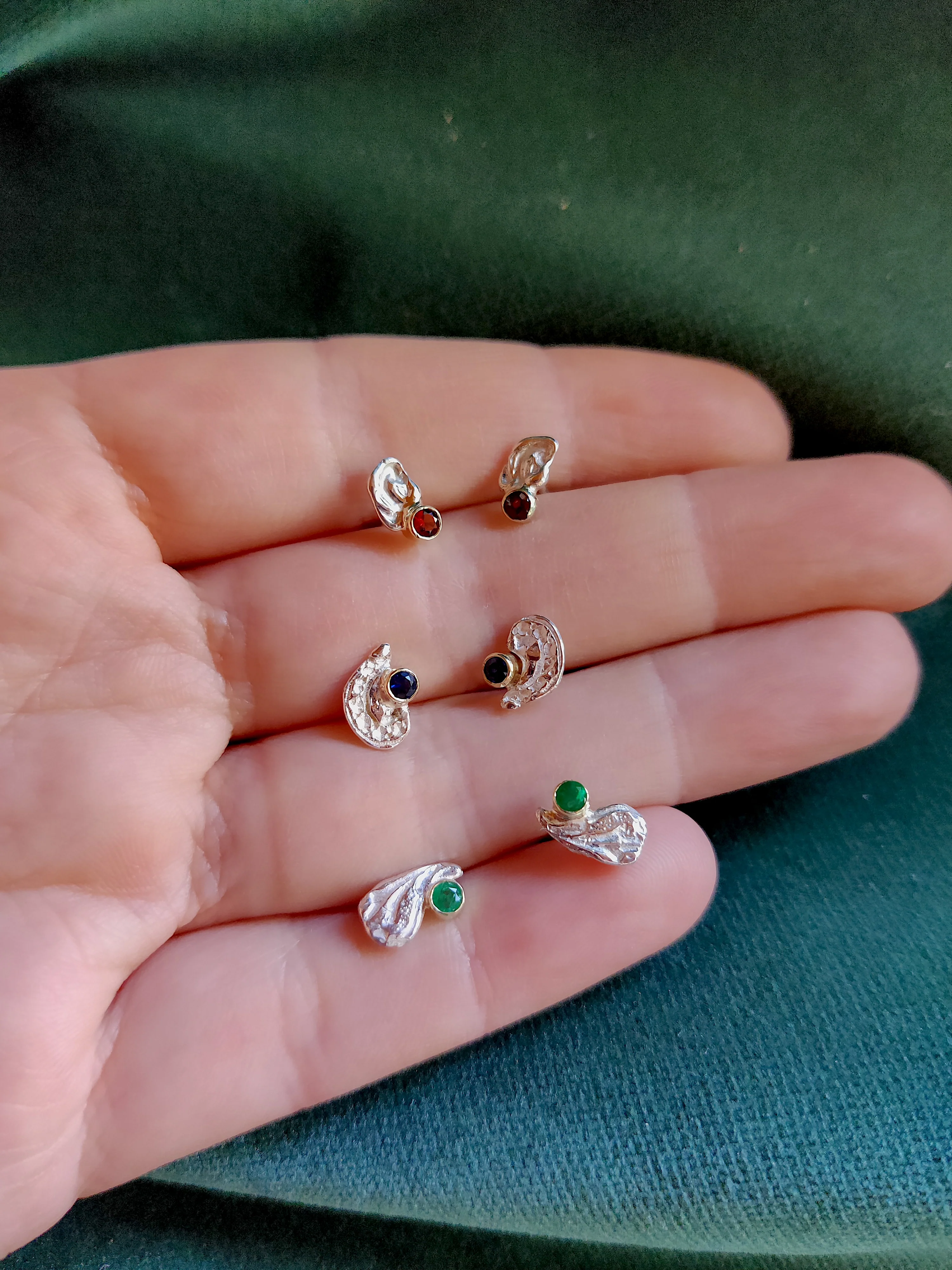 Oorbel in zilver en 14k geel goud met granaat : Amelia