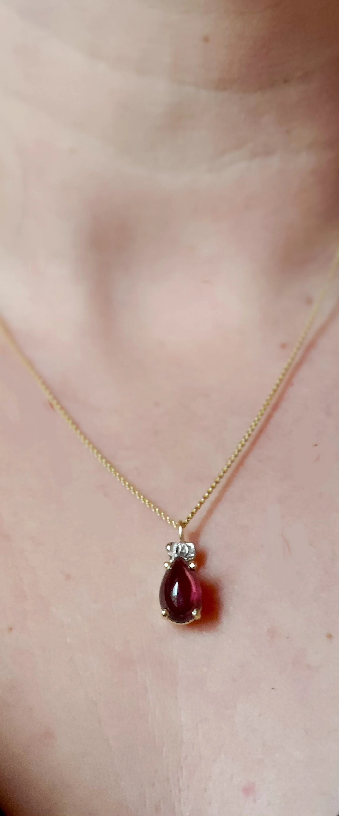 Hanger in 14k geel en wit goud met donkerroze toermalijn - Rhodos