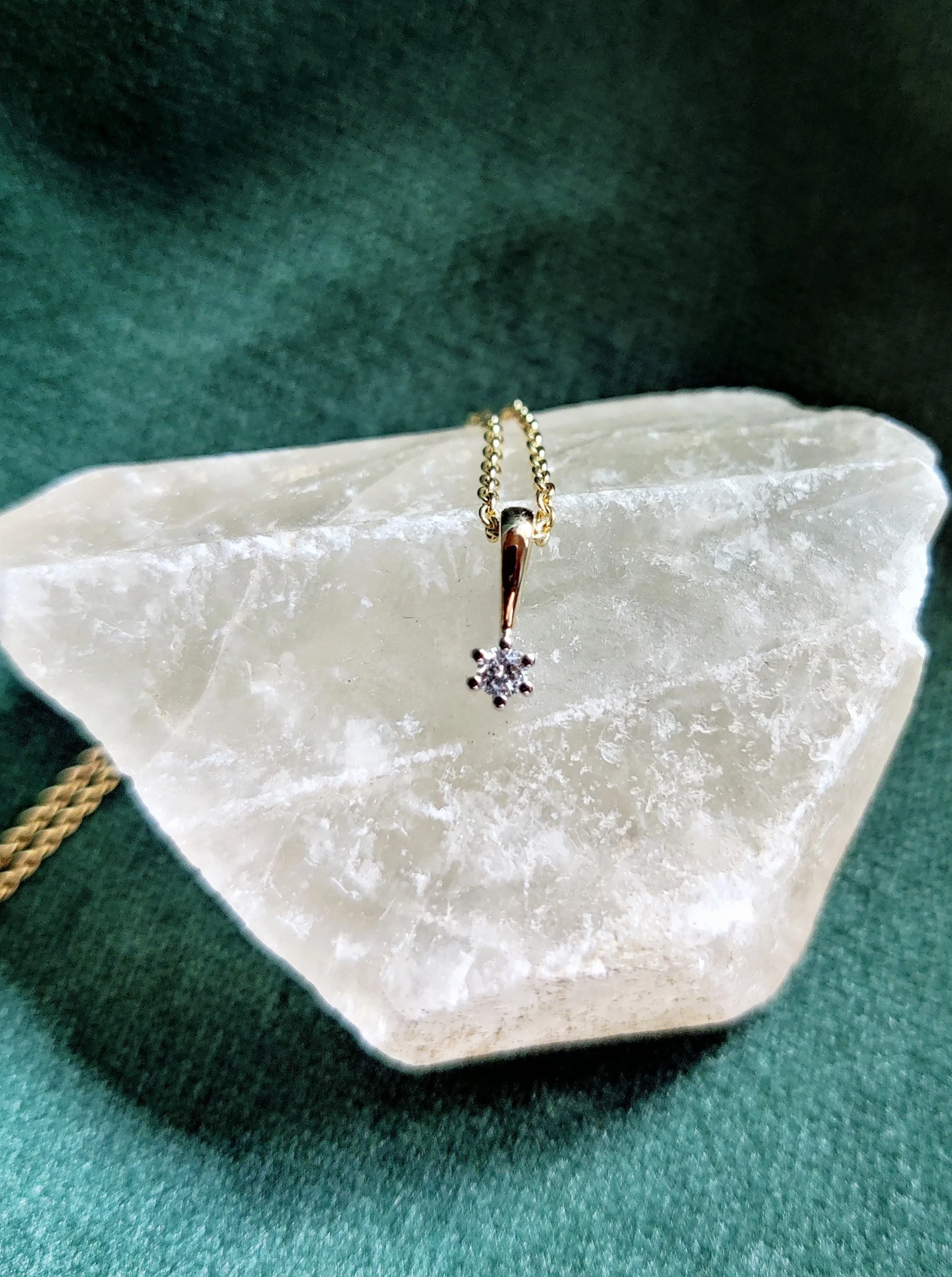 Hanger in 18K geel goud met diamant 0,05 ct - Leen