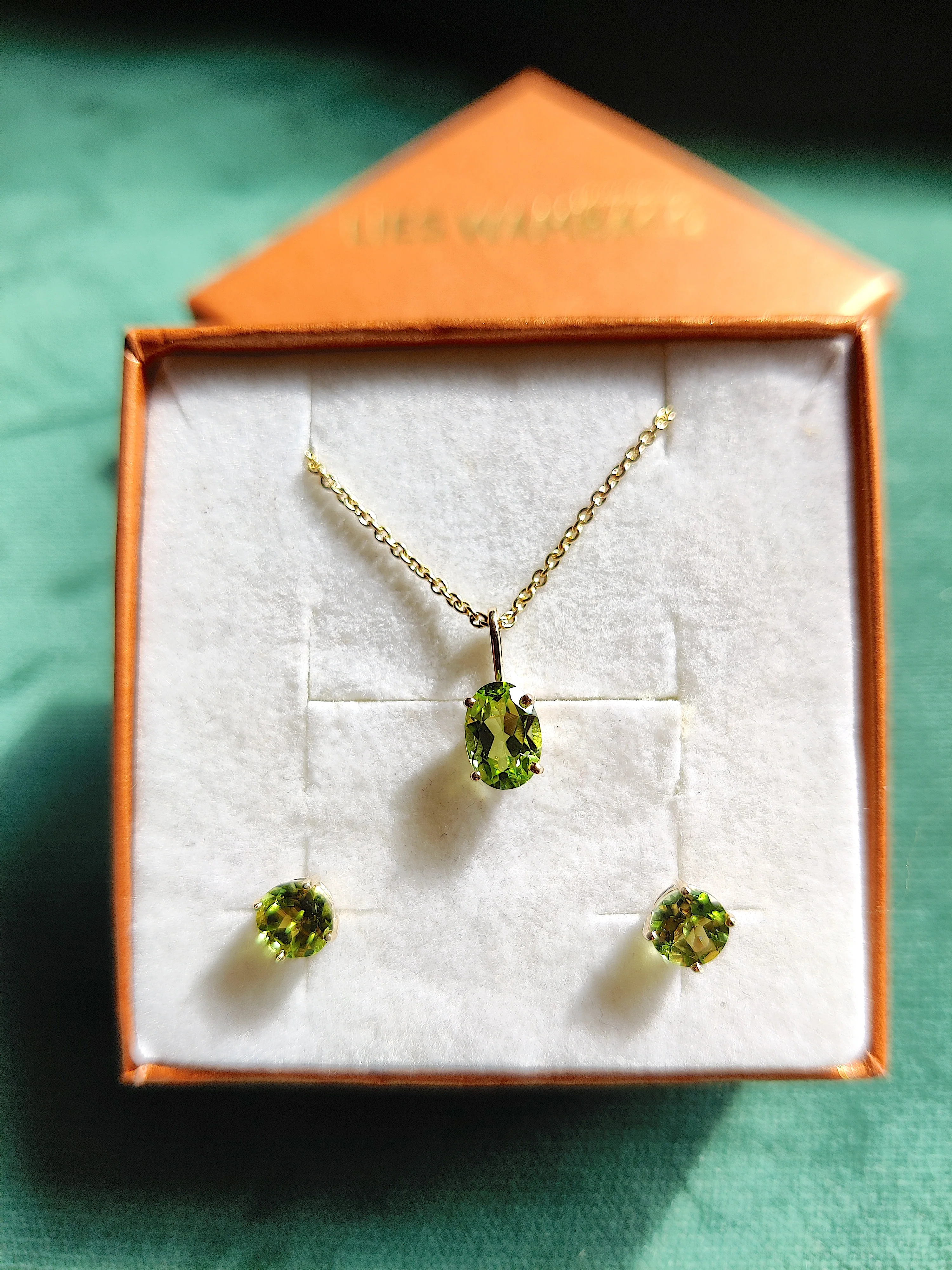 Hanger in 14k geel goud met peridoot - Augusti