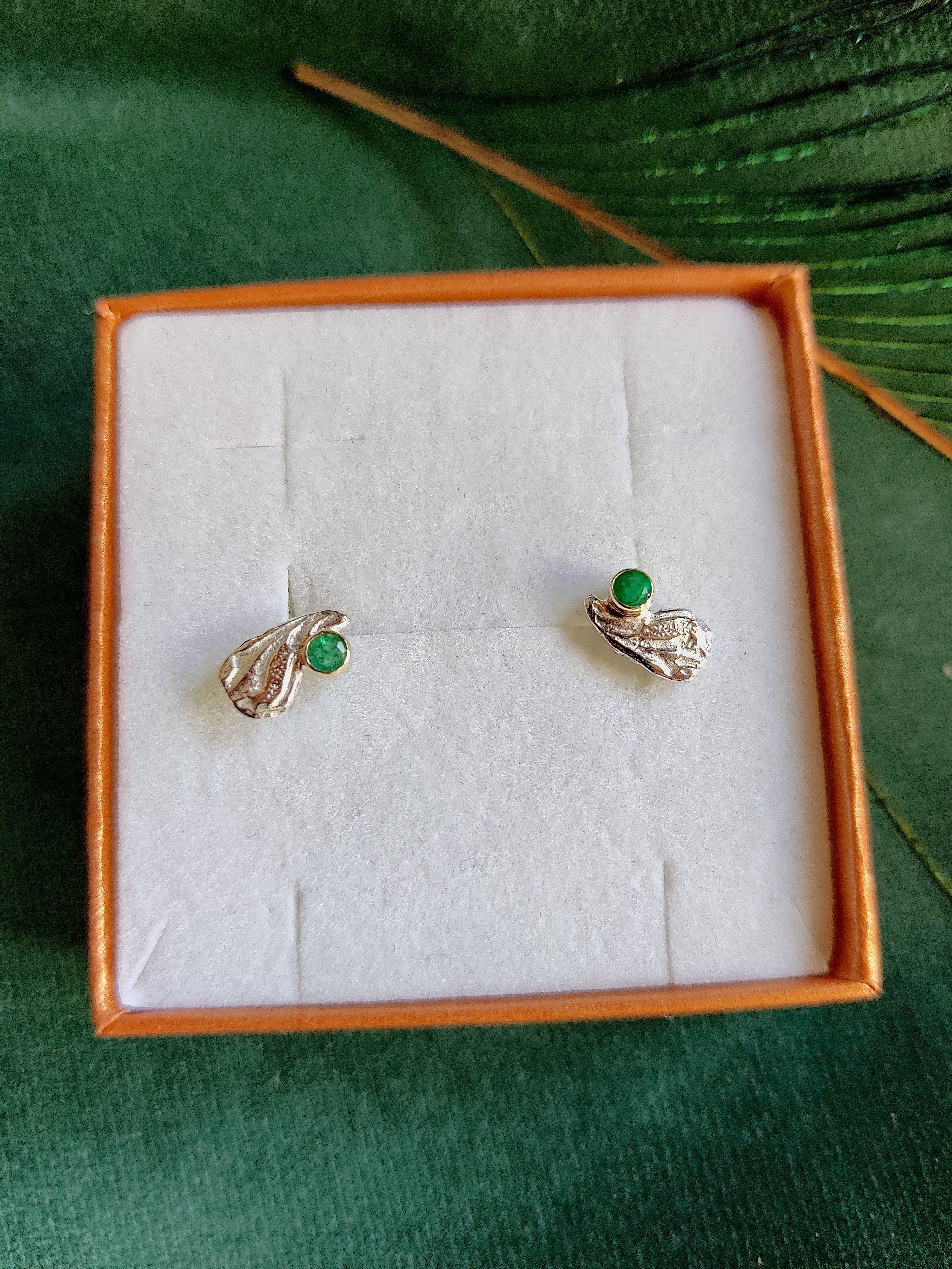 Oorbel in zilver en 14k geel goud met smaragd : Amelia