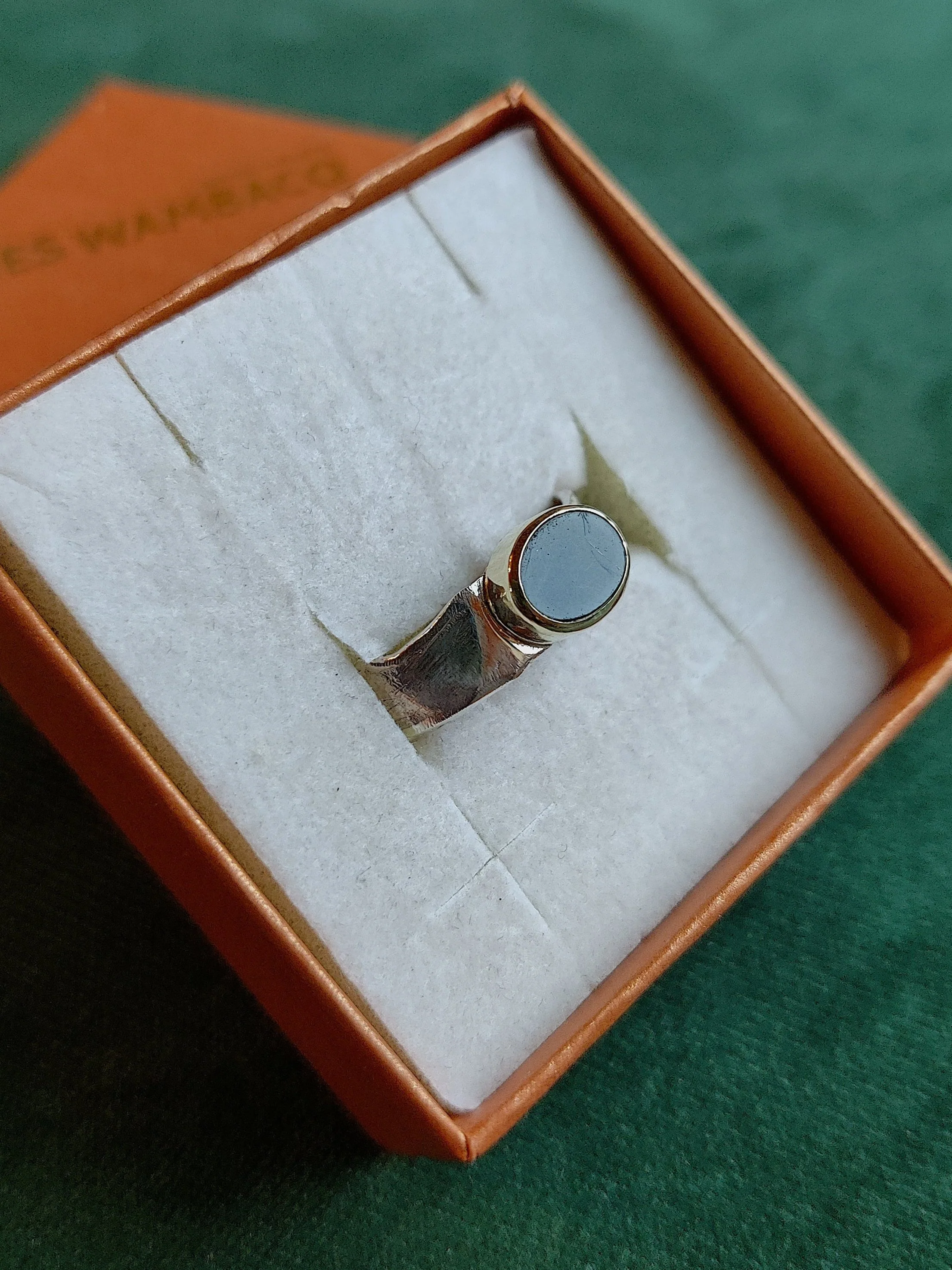 Ring in zilver met onyx: Docus