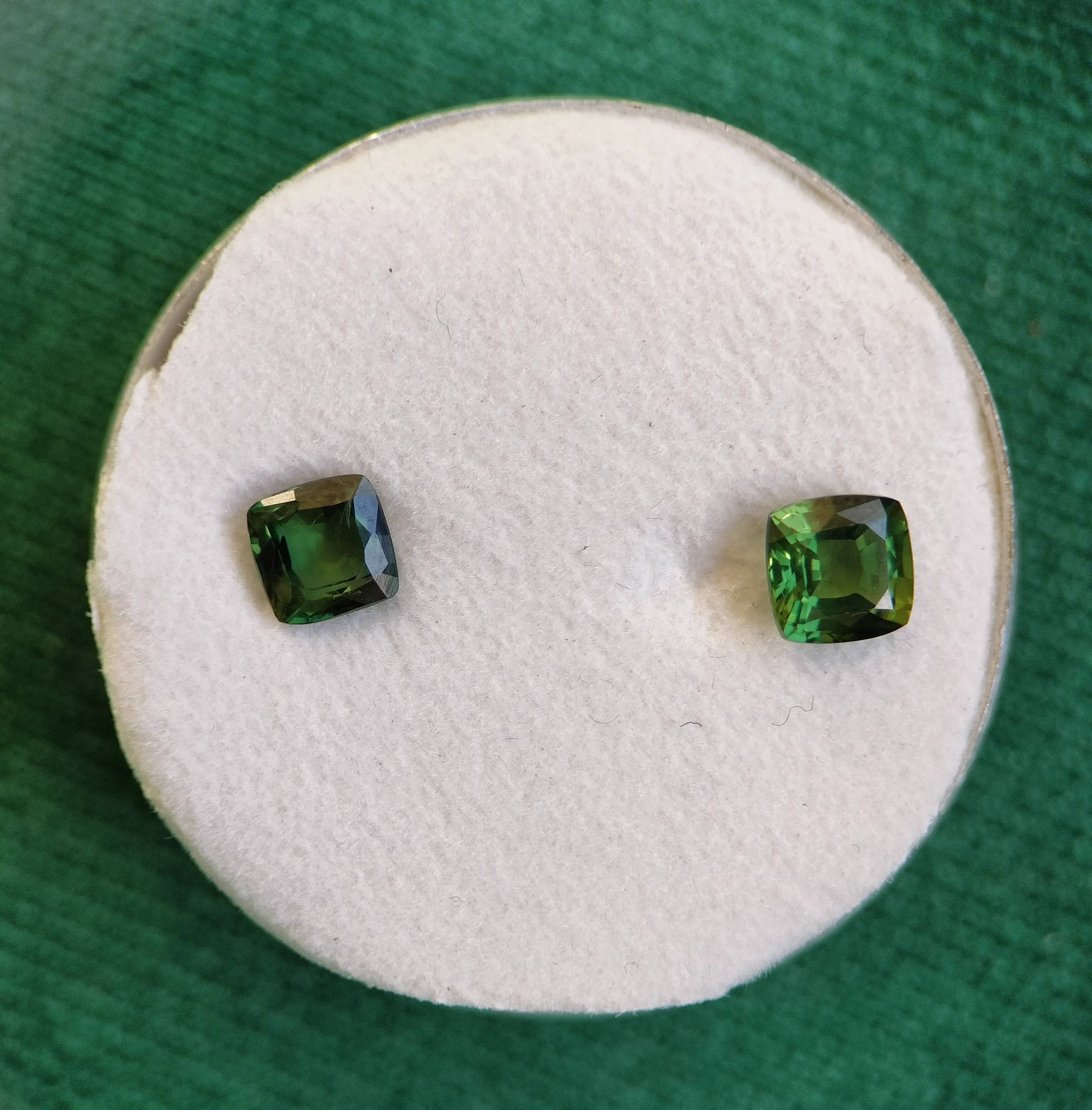 Groene saffier antiek