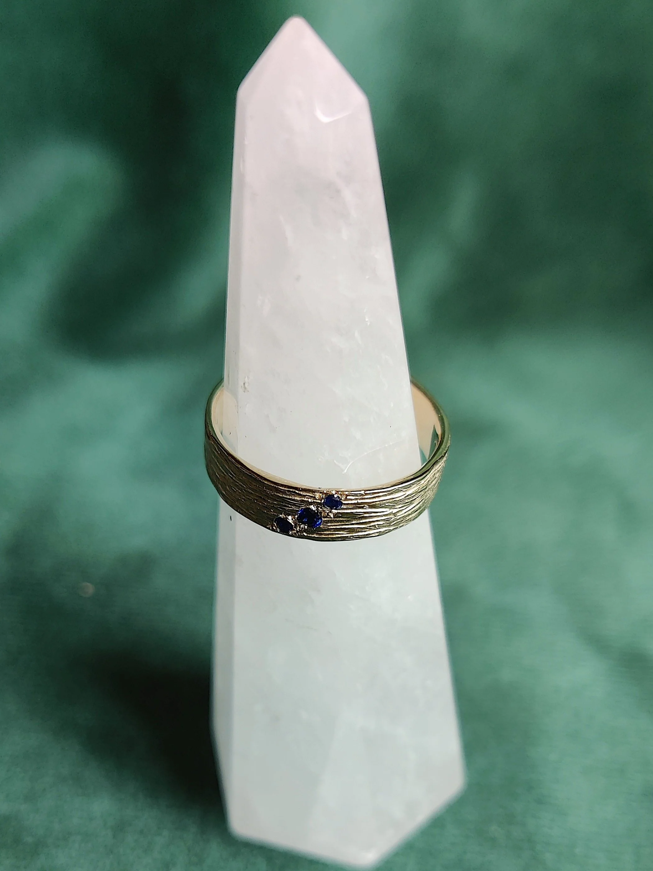 Ring in 18K champagne wit goud met blauwe saffier: Arwen