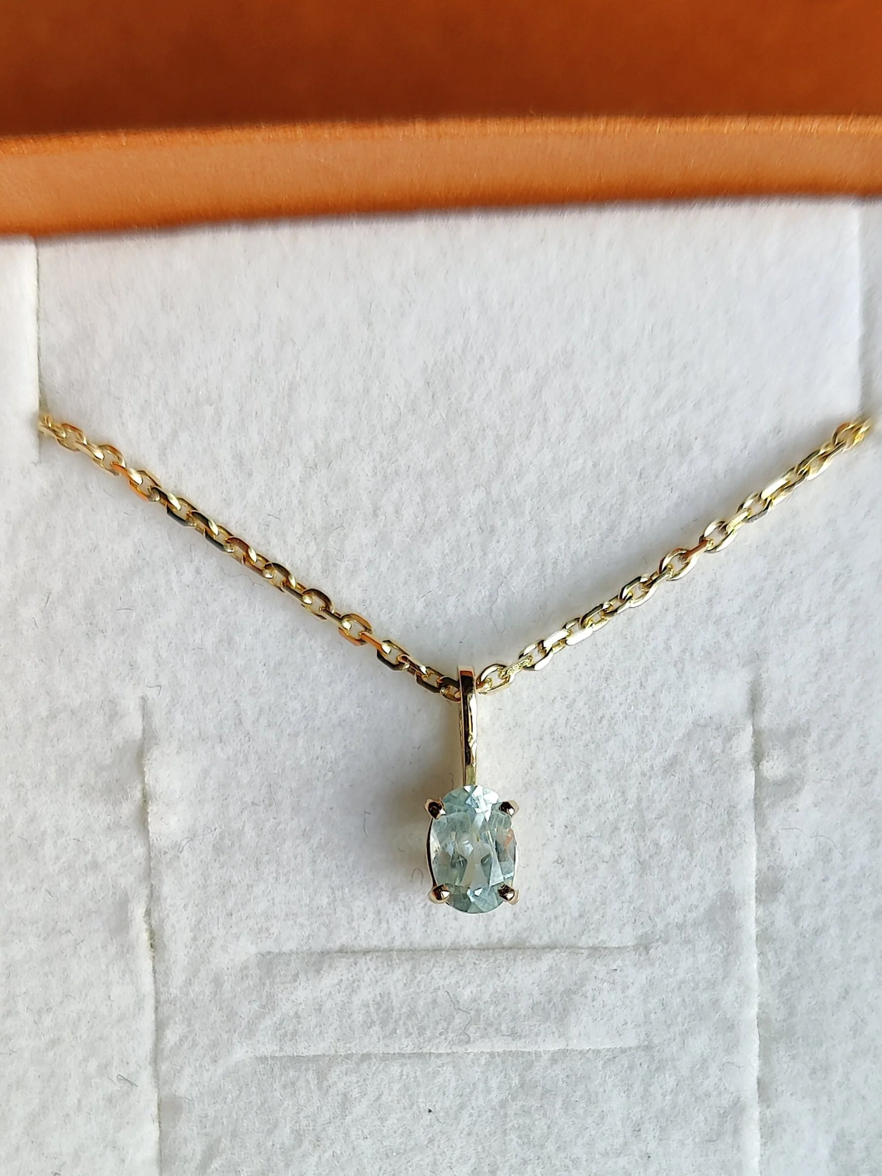 14k gouden hanger met een Aquamarijn: Lena