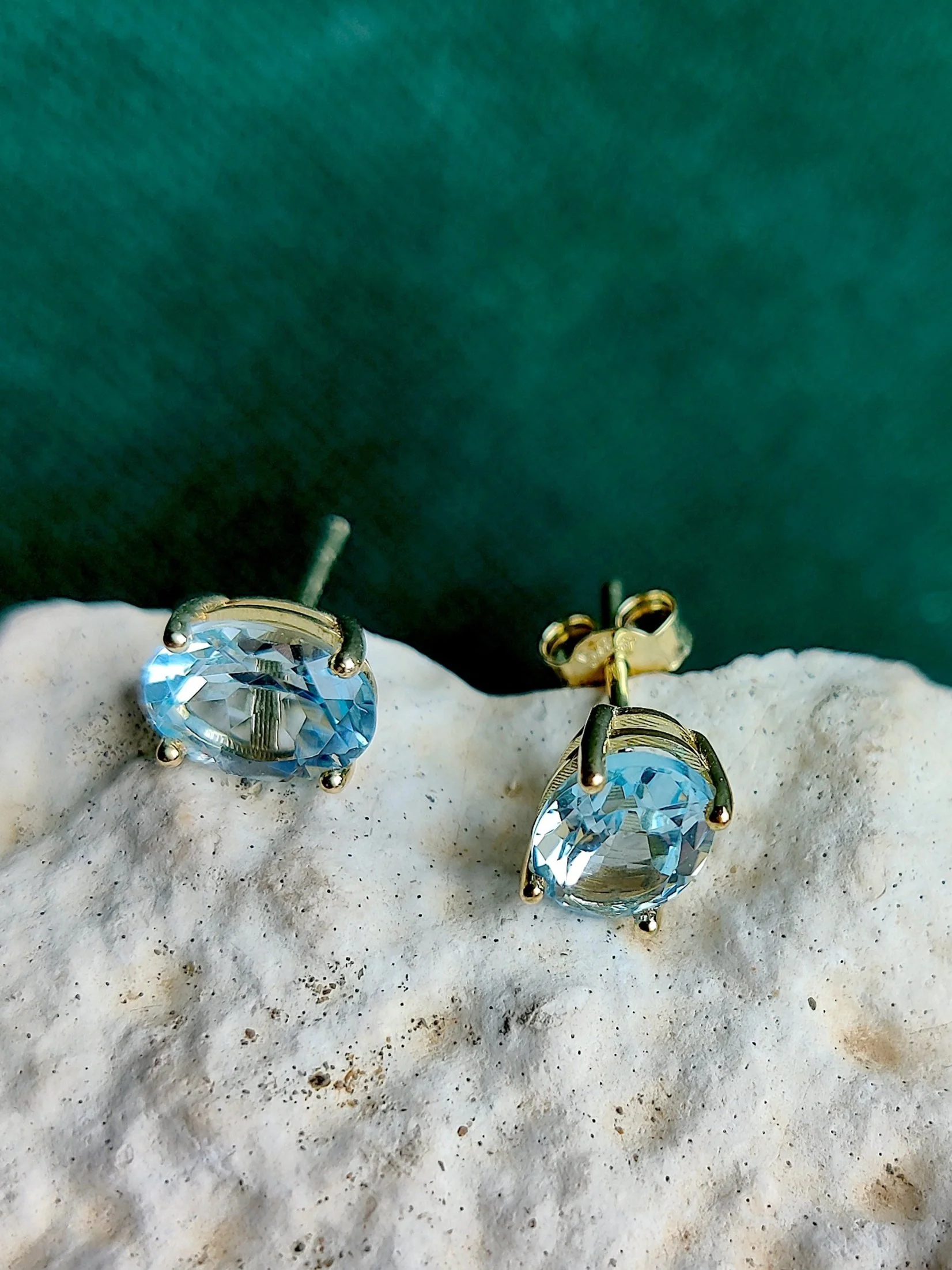 Oorbel in 14k geel goud met topaas - Deci Luxe