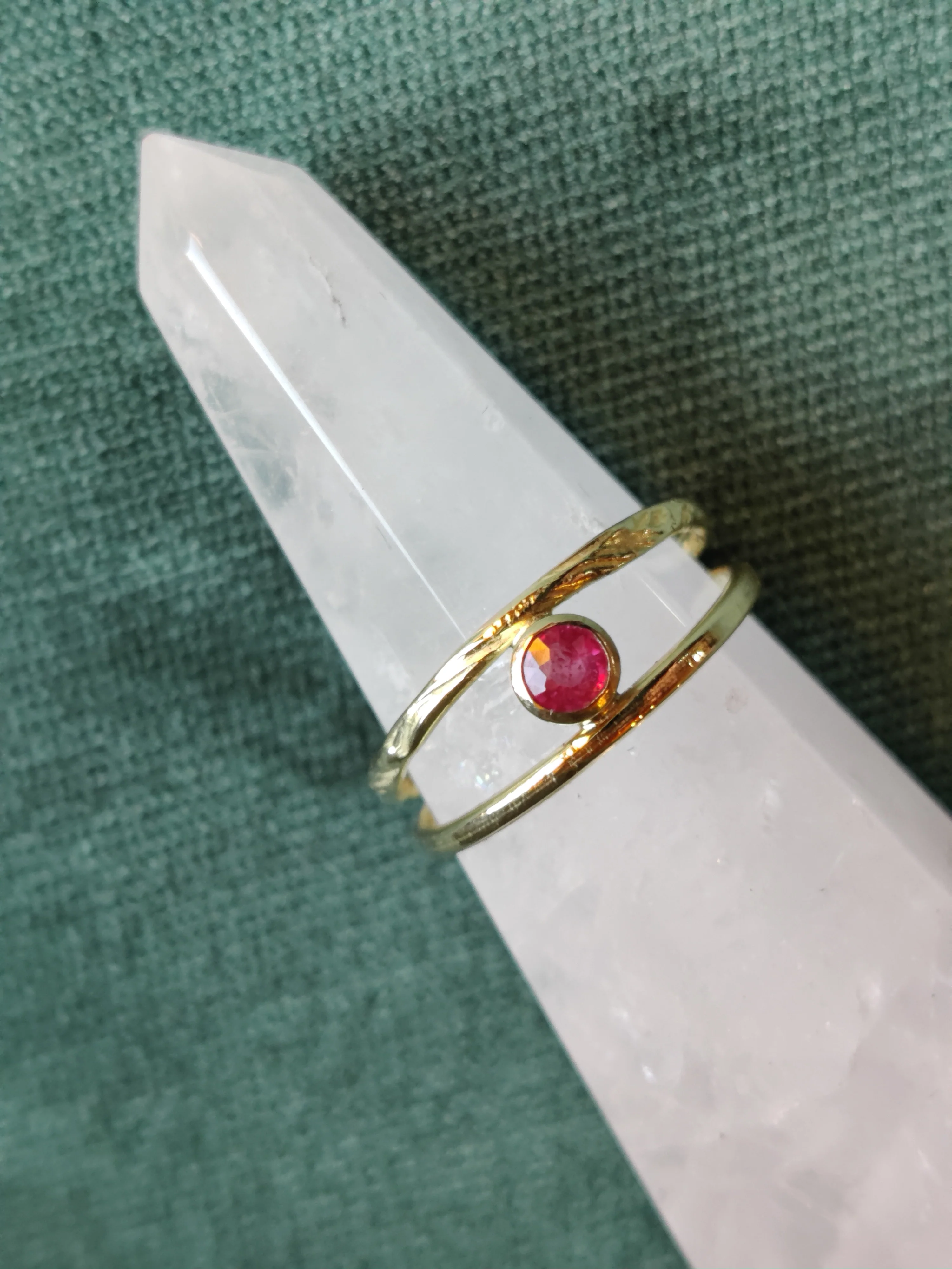 Ring in 18k geel goud met robijn - Rosalinda