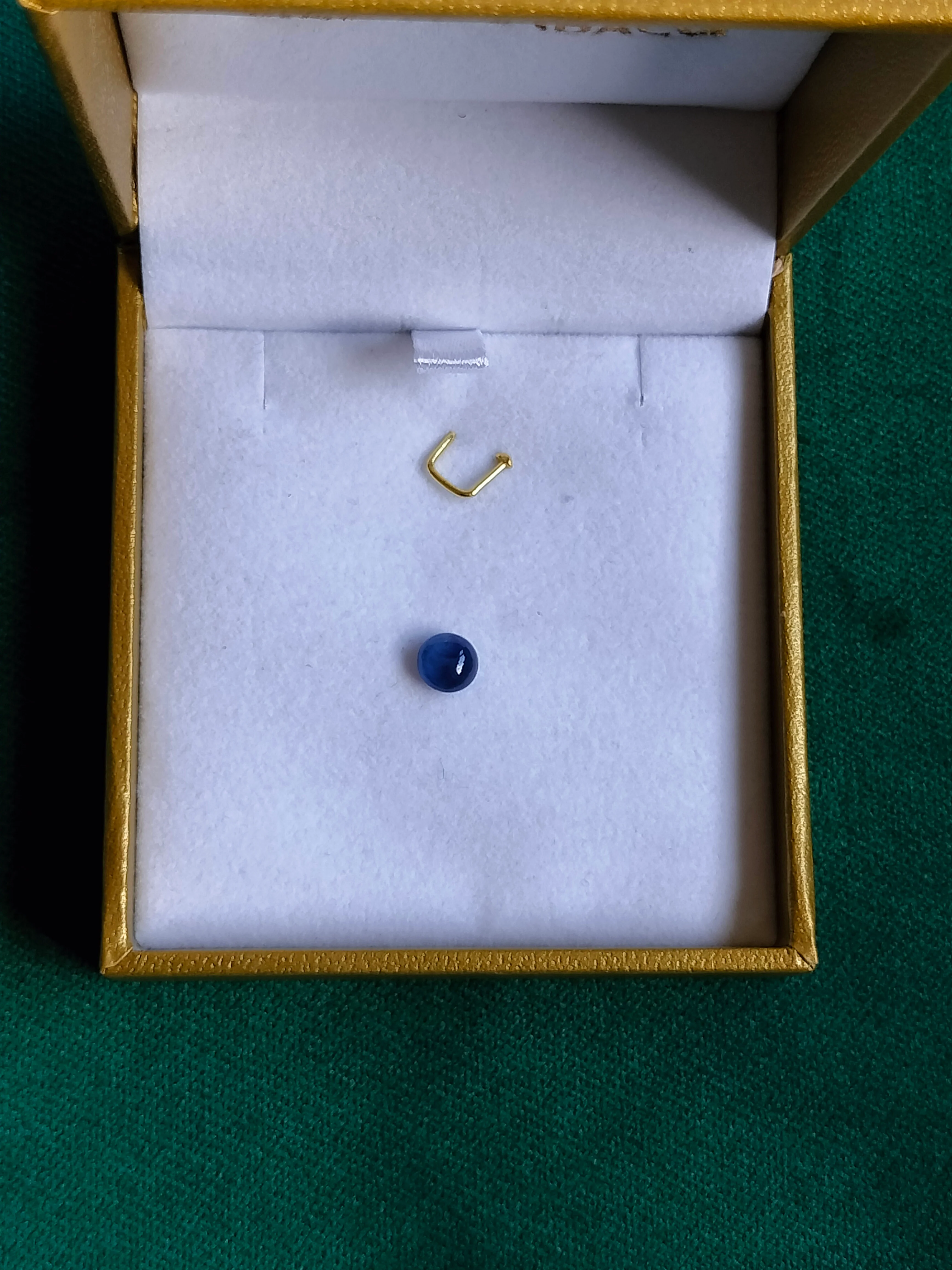 Blauwe saffier cabochon