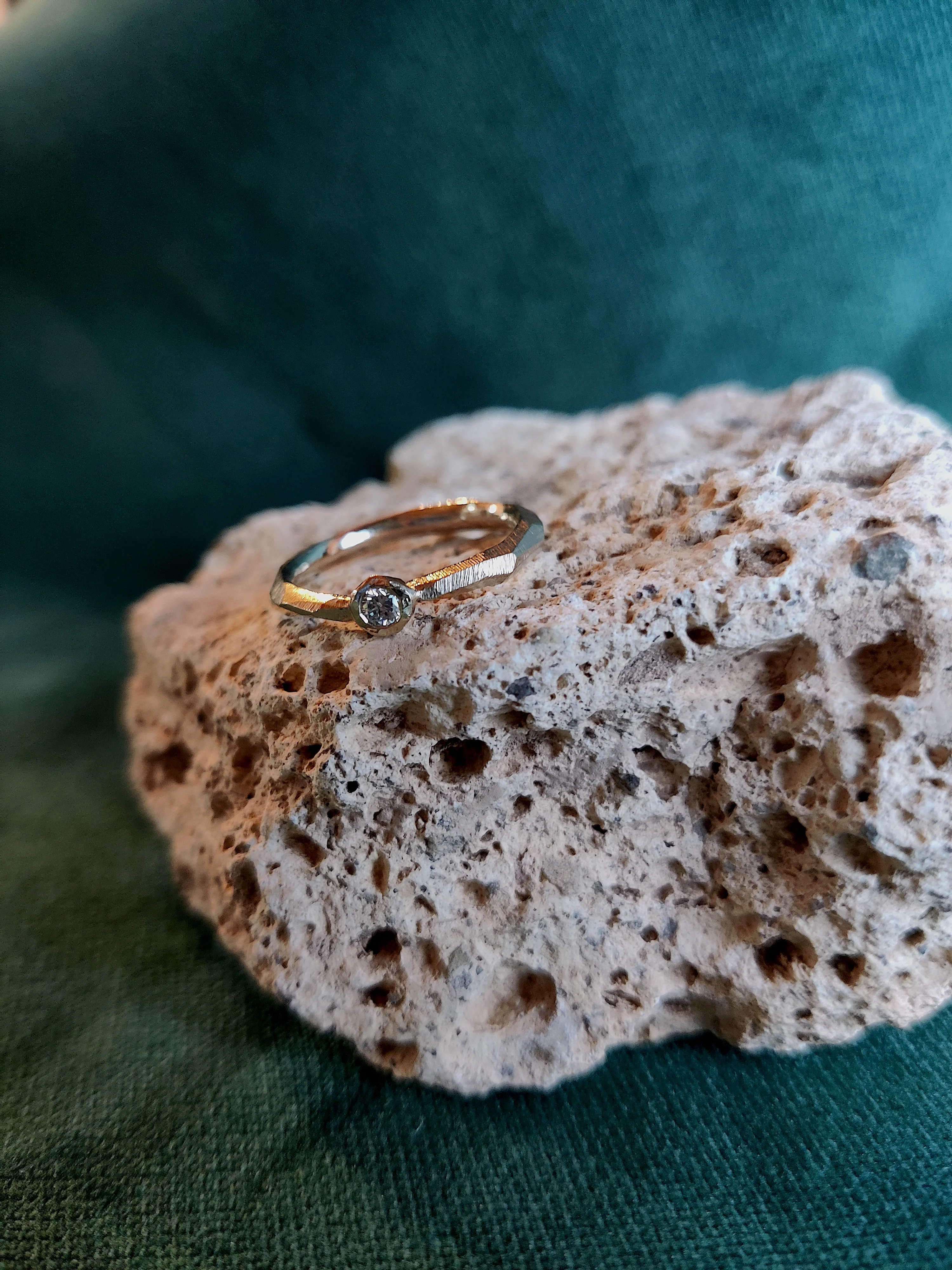 Ring in 18k wit goud met diamant: Gabrielle