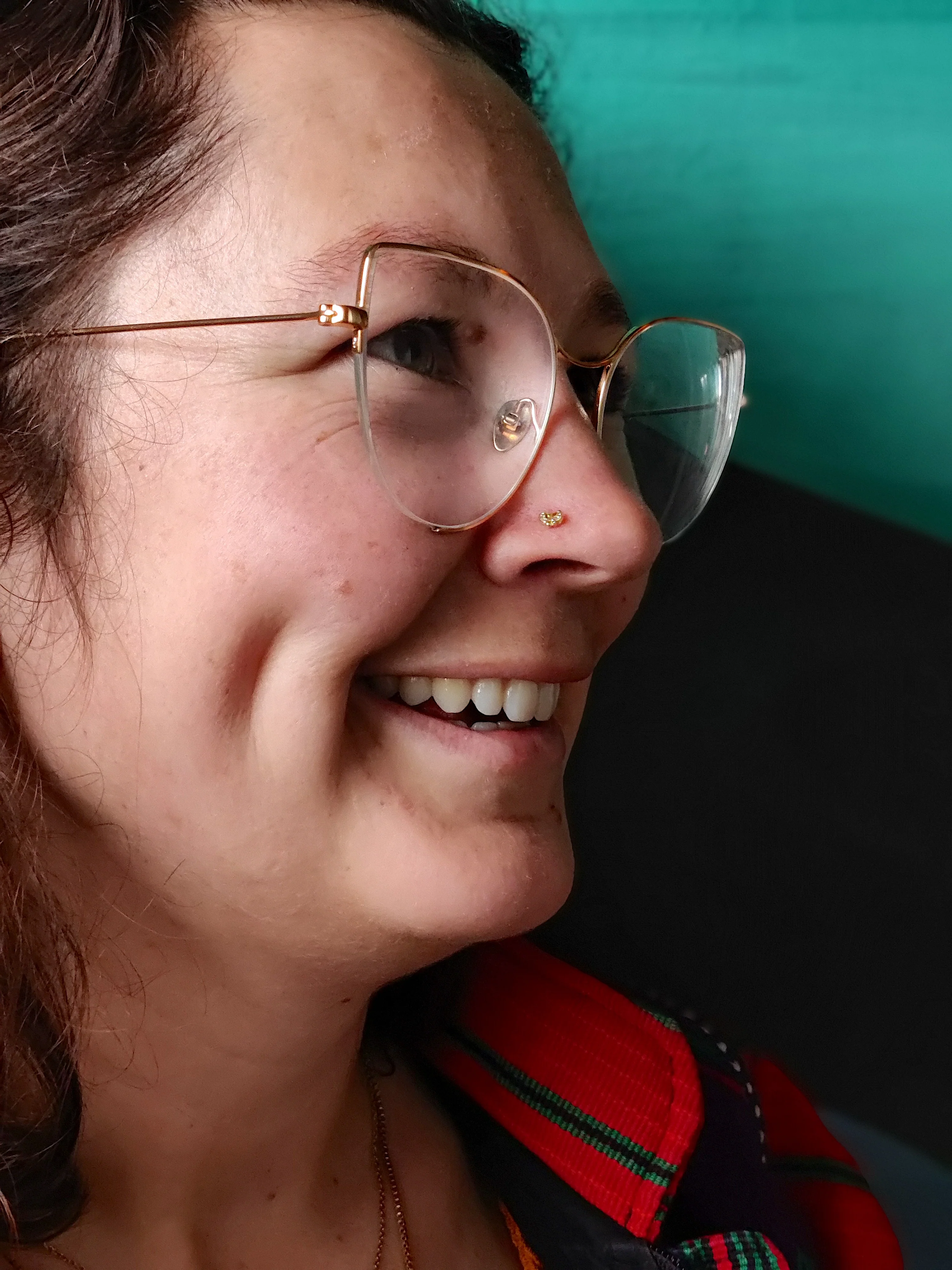 Neuspiercing in 18k geelgoud met gele diamant - Lily