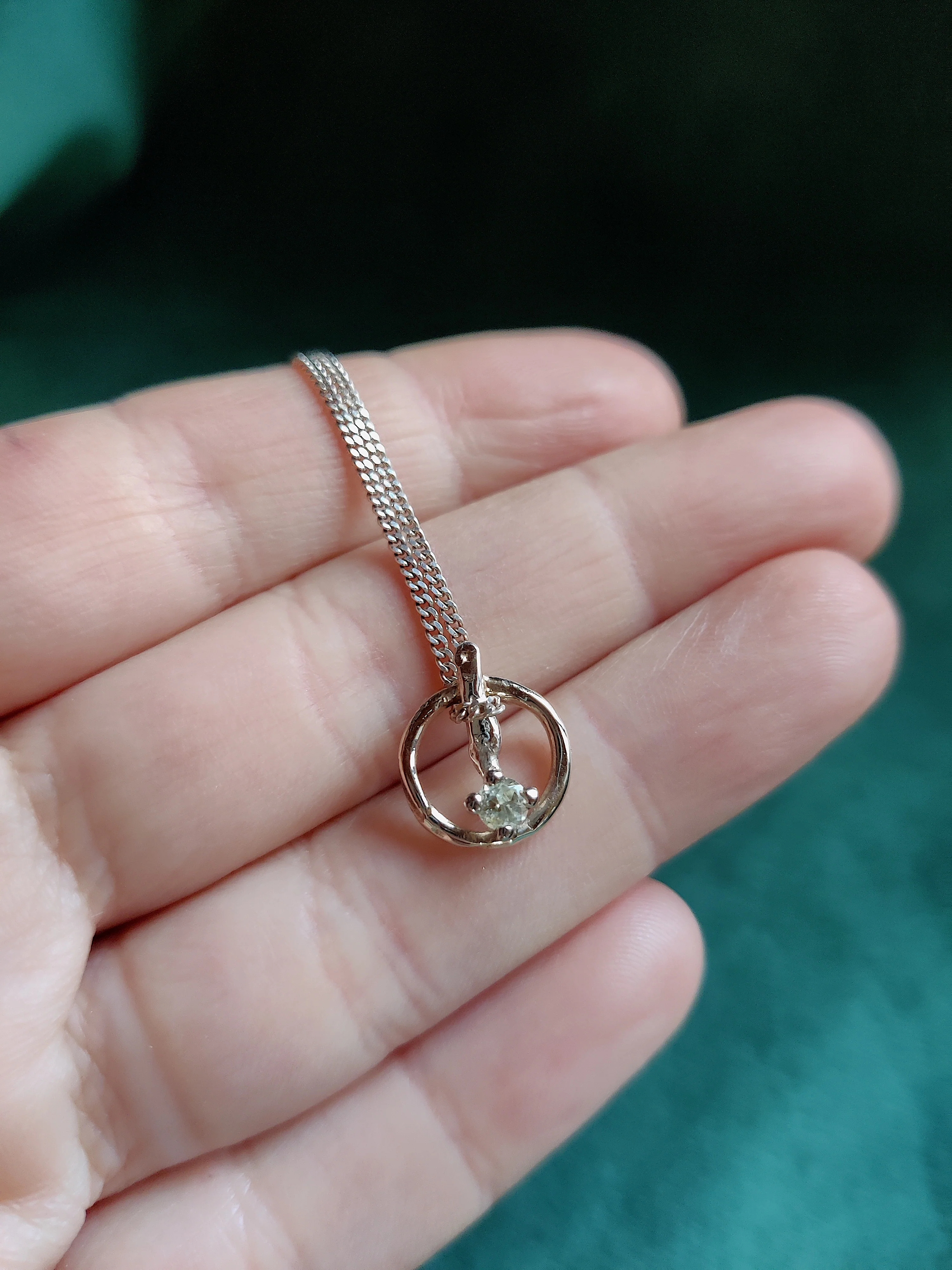 Hanger in 18K champagne wit goud met grossular: Electra