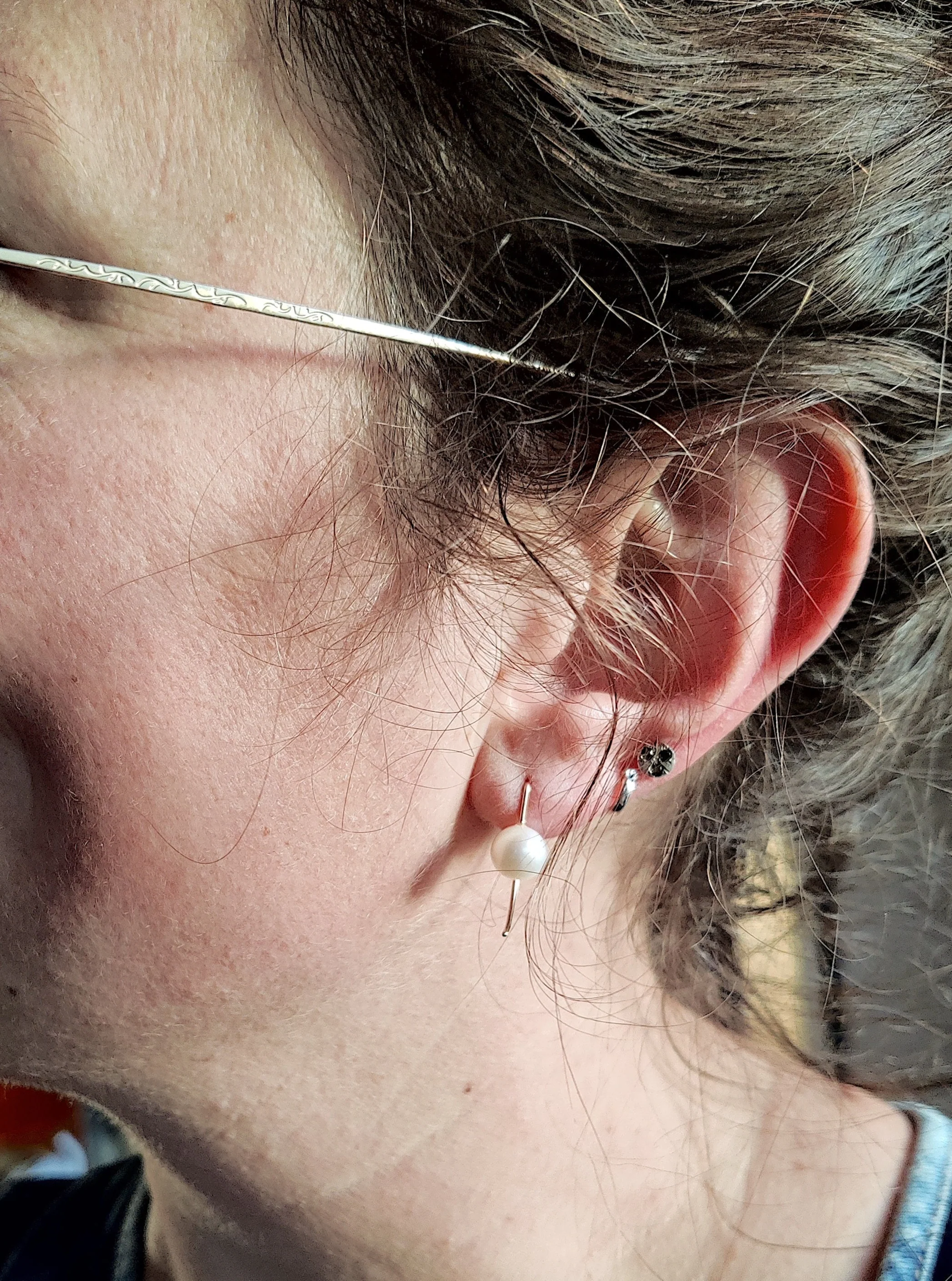 Oorbel in 18K wit goud met parel: Ellips