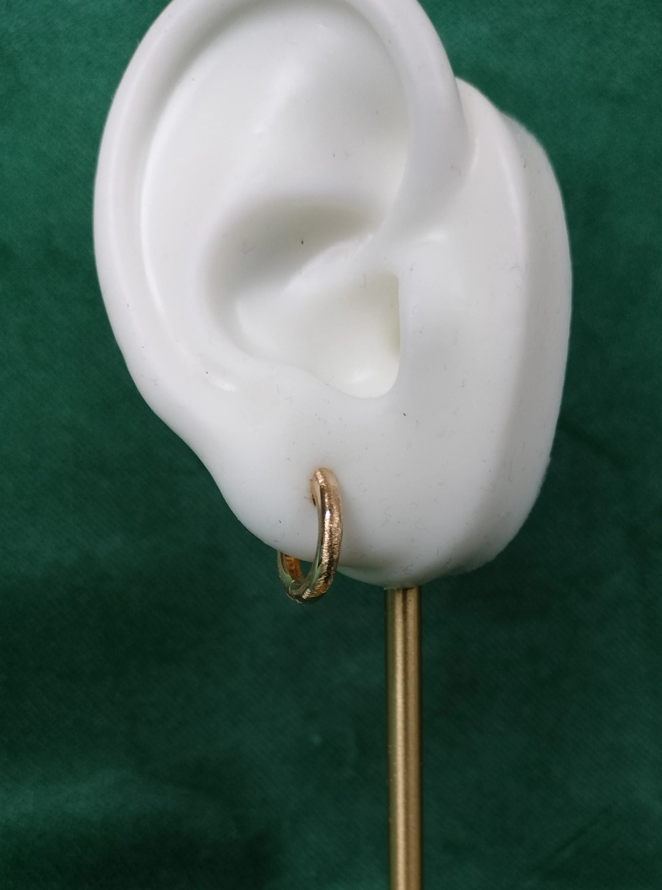 Oorring in 14k geel goud - Emma