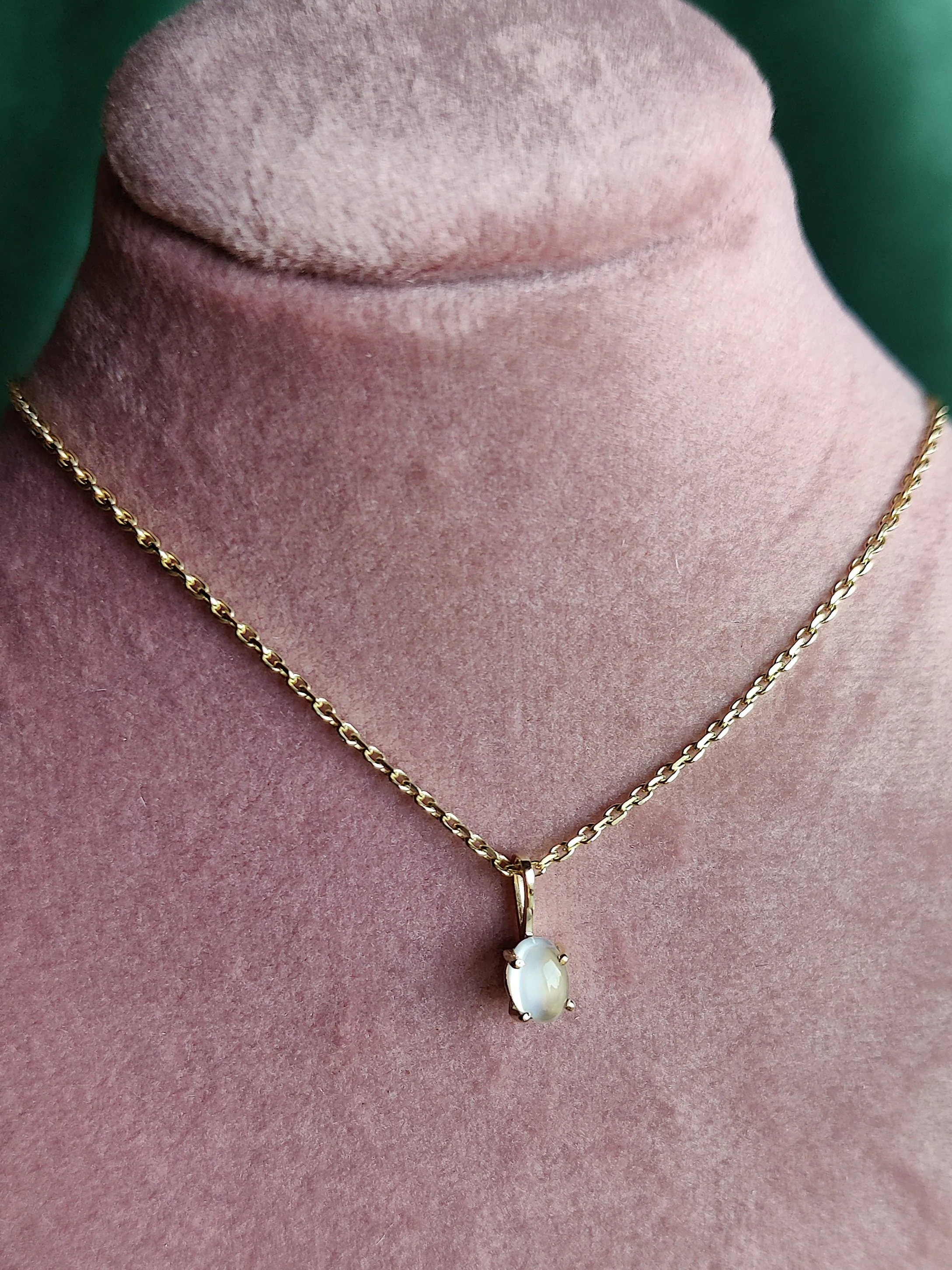 14k gouden hanger met een maansteen: Ona