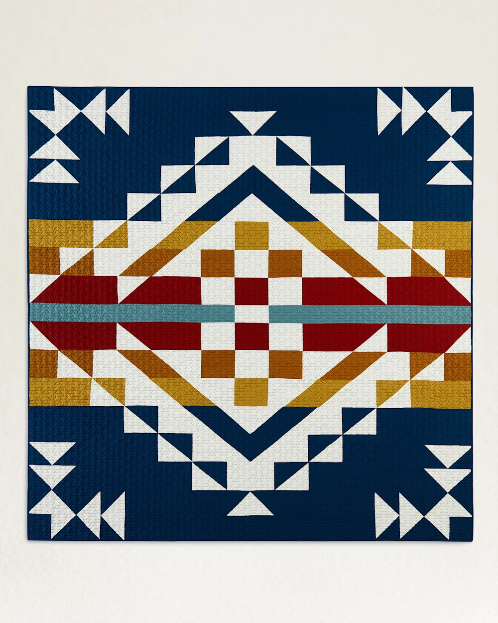 CASTLE ROCK PIECED QUILT SET