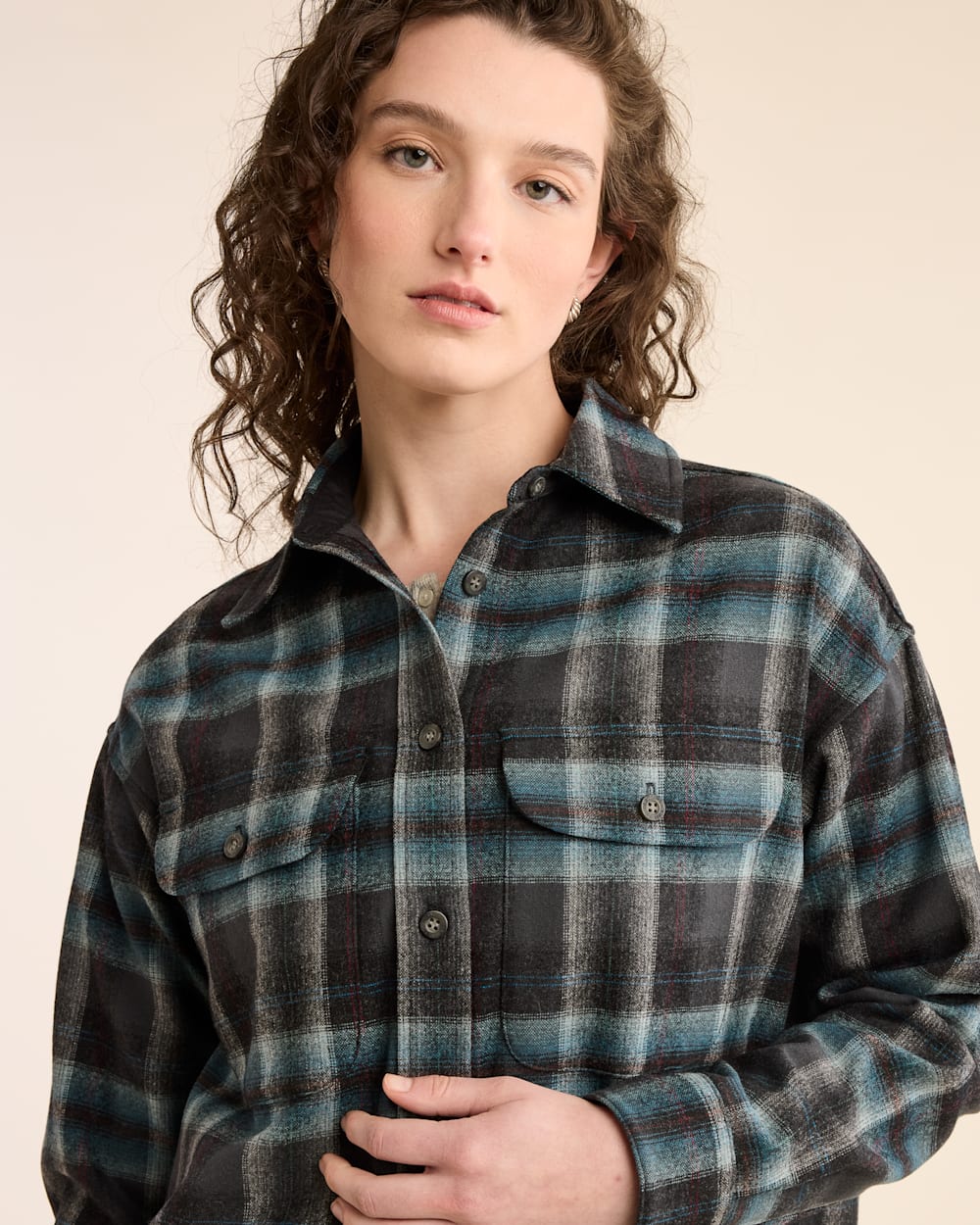 WOMEN'S PLAID CROPPED SHIRT