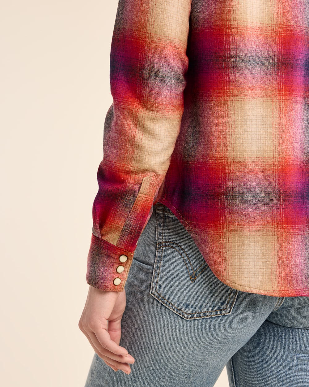 WOMEN'S PLAID GAMBLER SHIRT