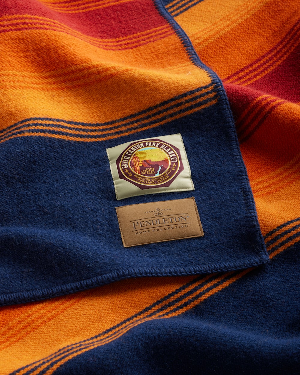 GRAND CANYON NATIONAL PARK THROW WITH CARRIER