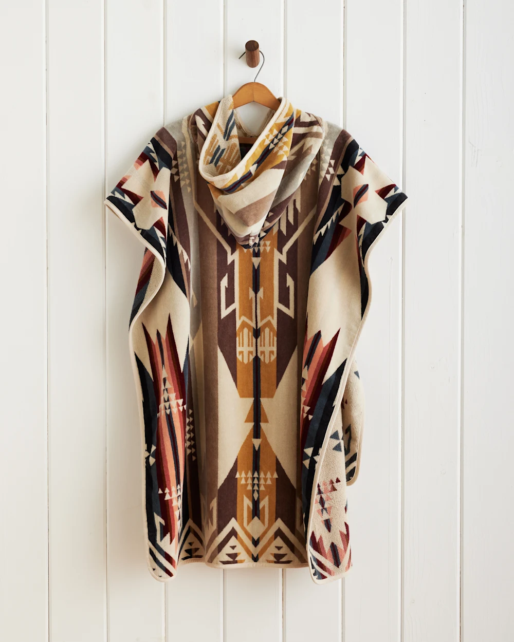 WHITE SANDS TWEEN HOODED TOWEL