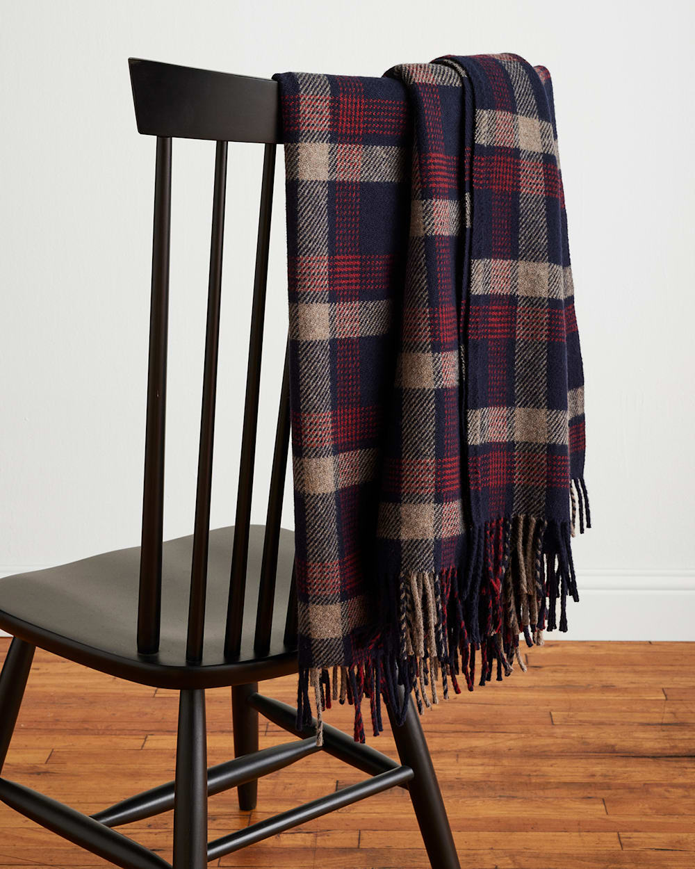 ECO-WISE WOOL FRINGED THROW