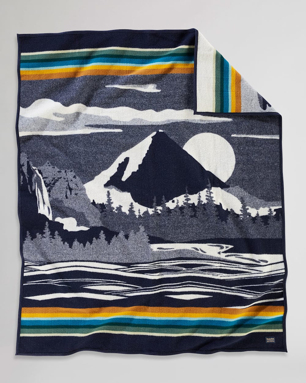 PACIFIC WONDERLAND BLANKET