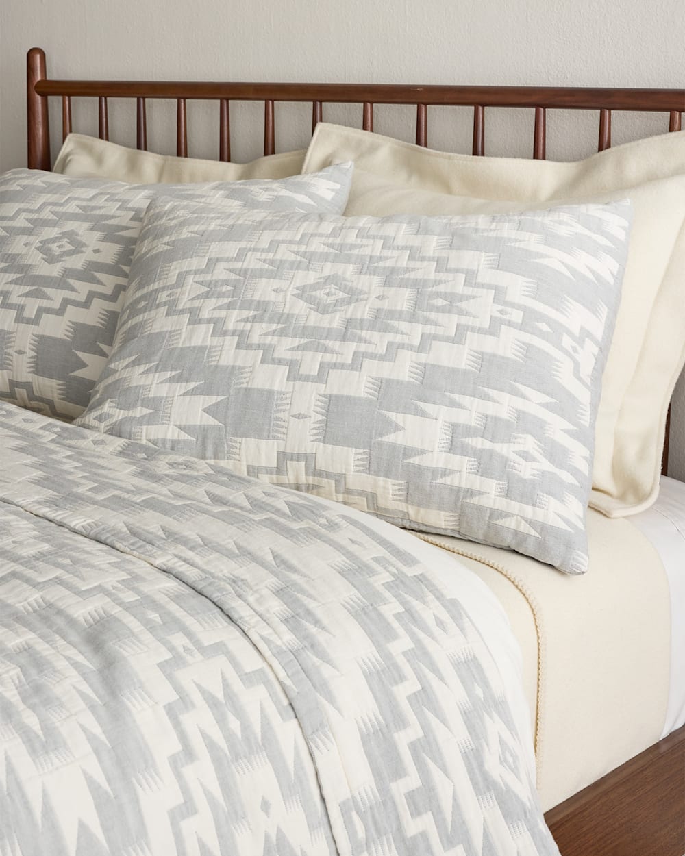 MESILLA  COTTON MATELASSE SHAM