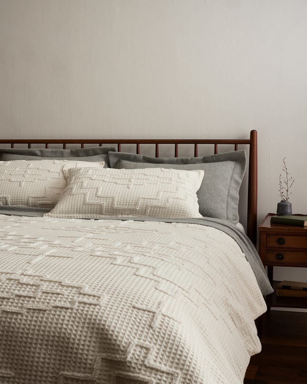 KIVA STEPS COMFORTER SET