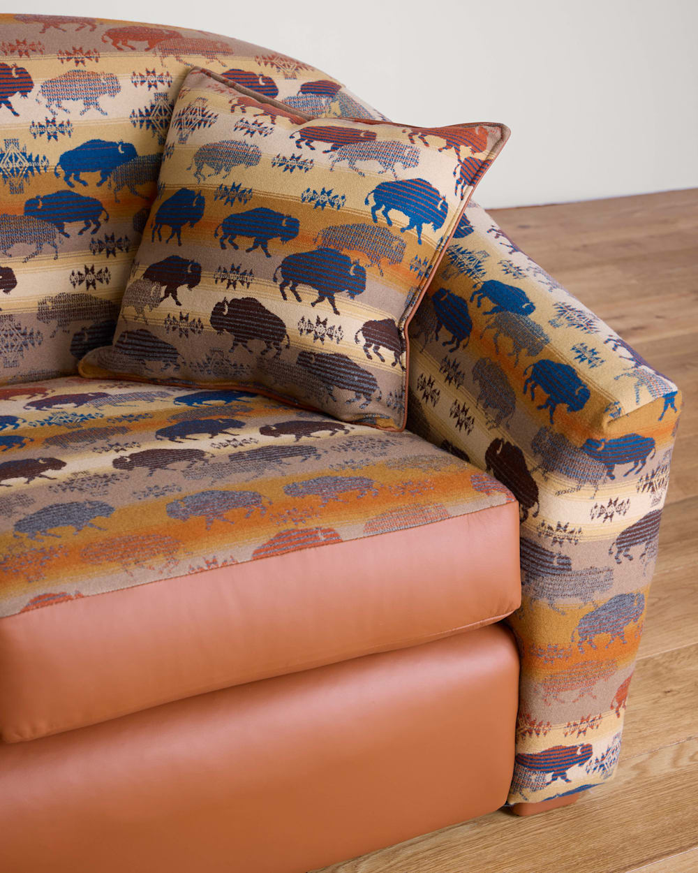 PRAIRIE RUSH HOUR BARREL SOFA