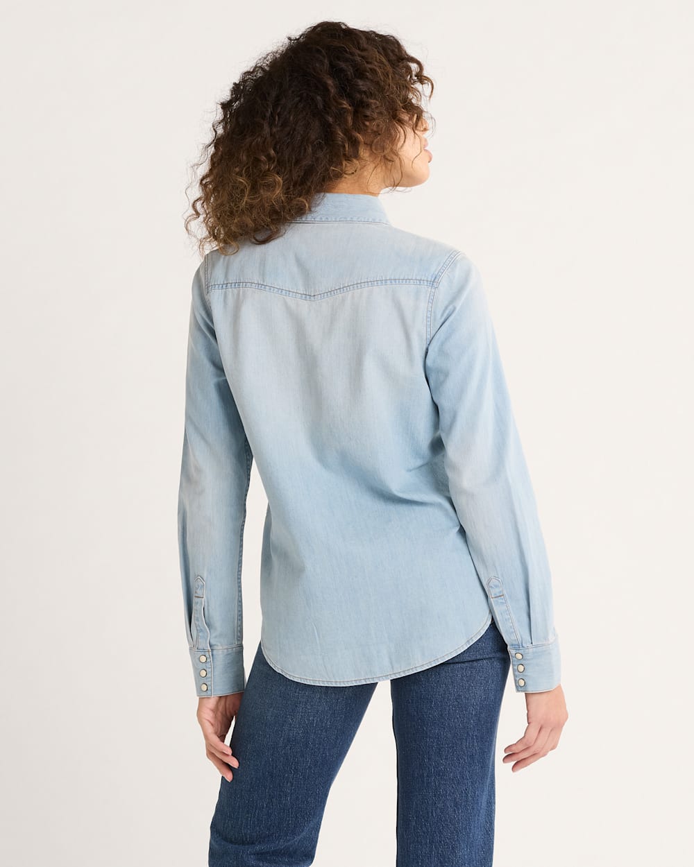 WOMEN'S CHAMBRAY GAMBLER SHIRT