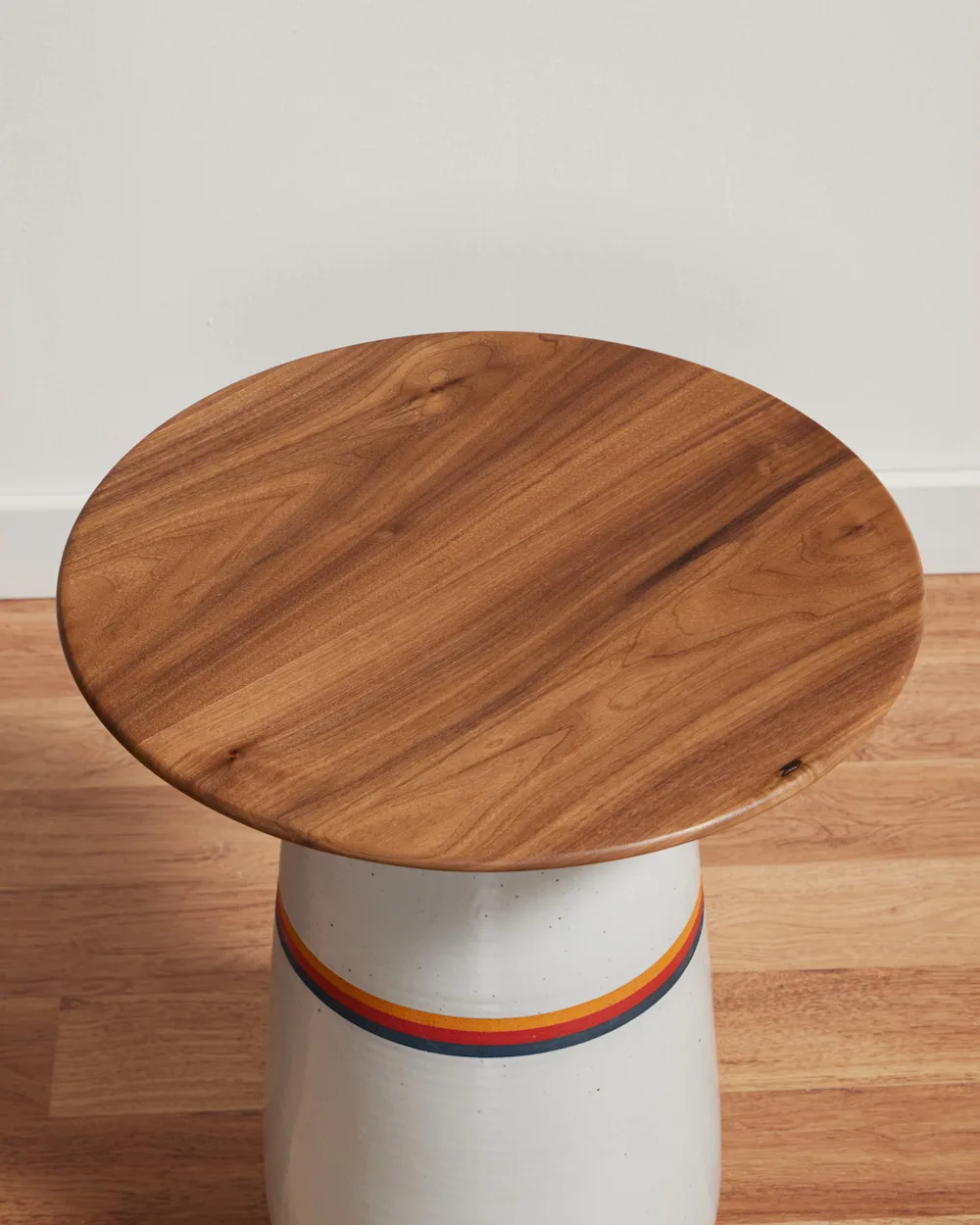 PALM DESERT SHORT COCKTAIL TABLE