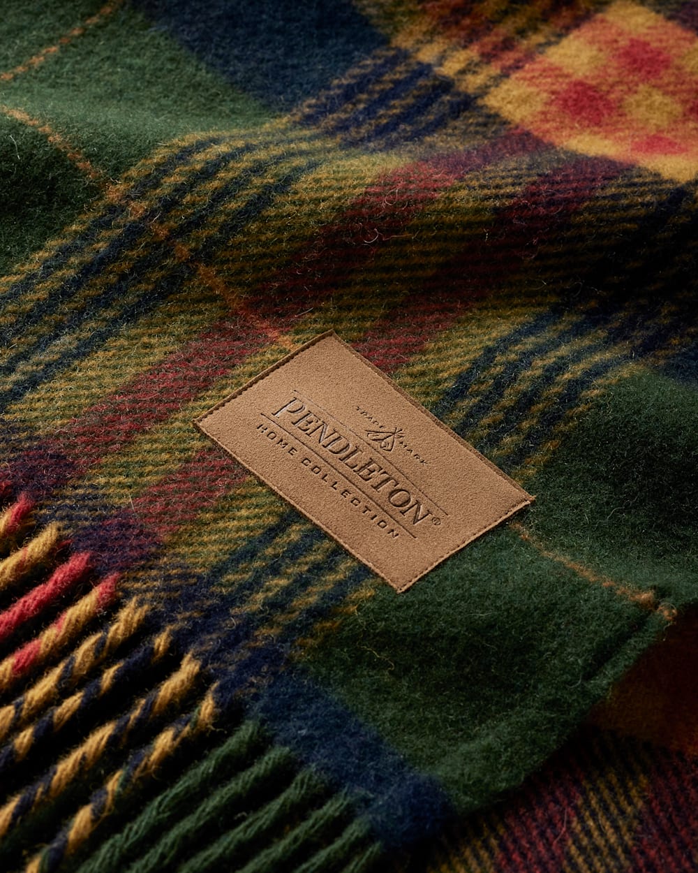 MOTOR ROBE THROW WITH LEATHER CARRIER