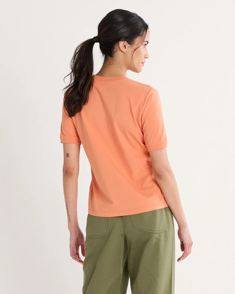 WOMEN'S RETRO GRAPHIC TEE