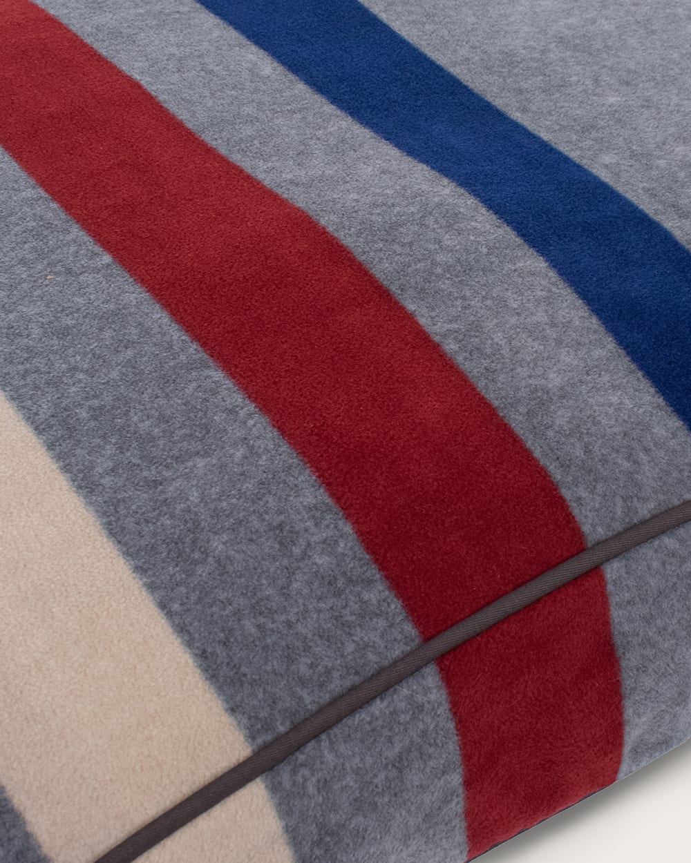 CABIN STRIPE PET BED - NAPPER