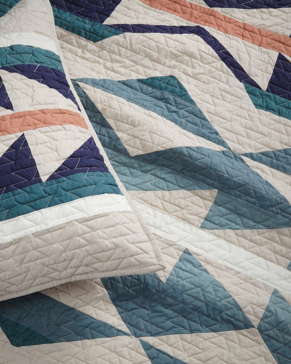MEDICINE BOW PIECED QUILT SET