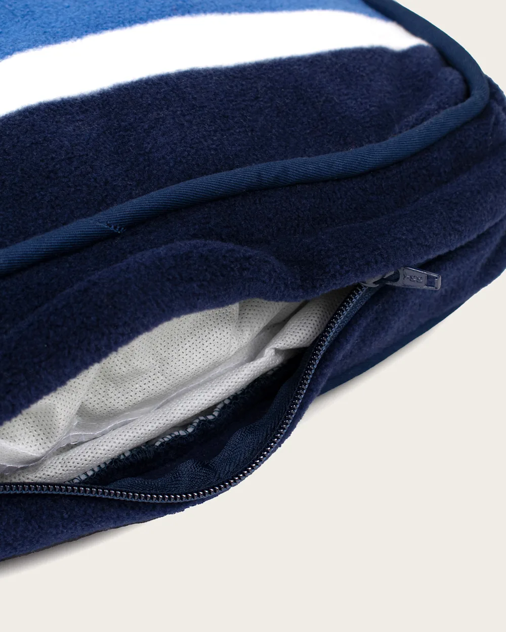 CRATER LAKE NATIONAL PARK PET BED - NAPPER